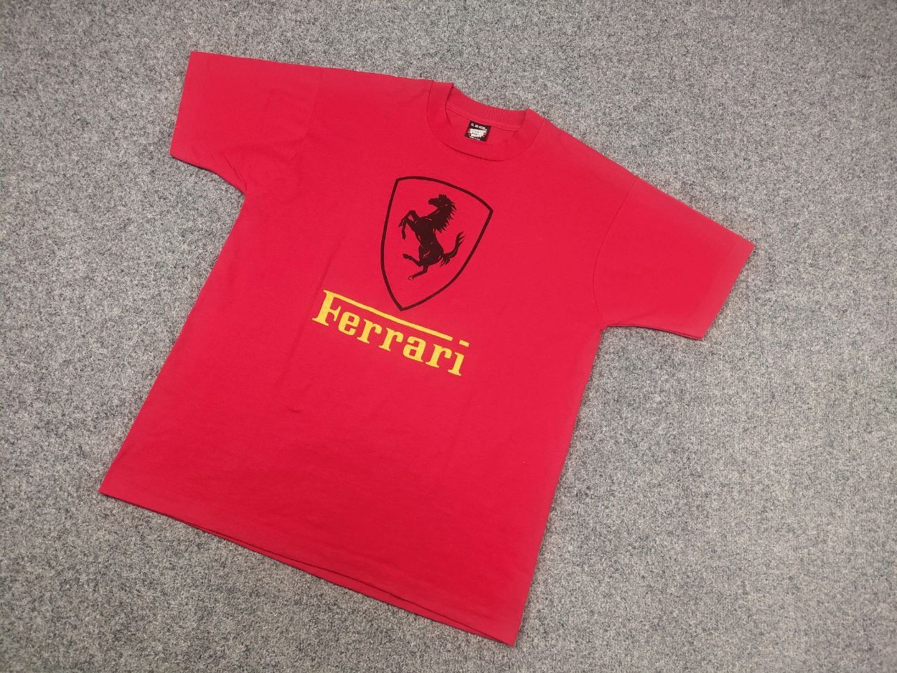 Ferrari Vintage Ferrari Authentic Logo Red screen stars best T shirt Size US XL / EU 56 / 4 - 13 Thumbnail