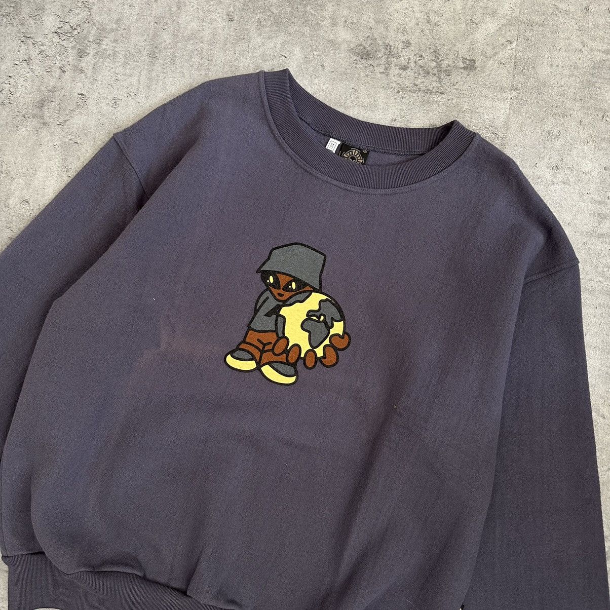 Alien Workshop Alien Y2K Grey Crewneck Graphic 2003 Size US M / EU 48-50 / 2 - 3 Thumbnail