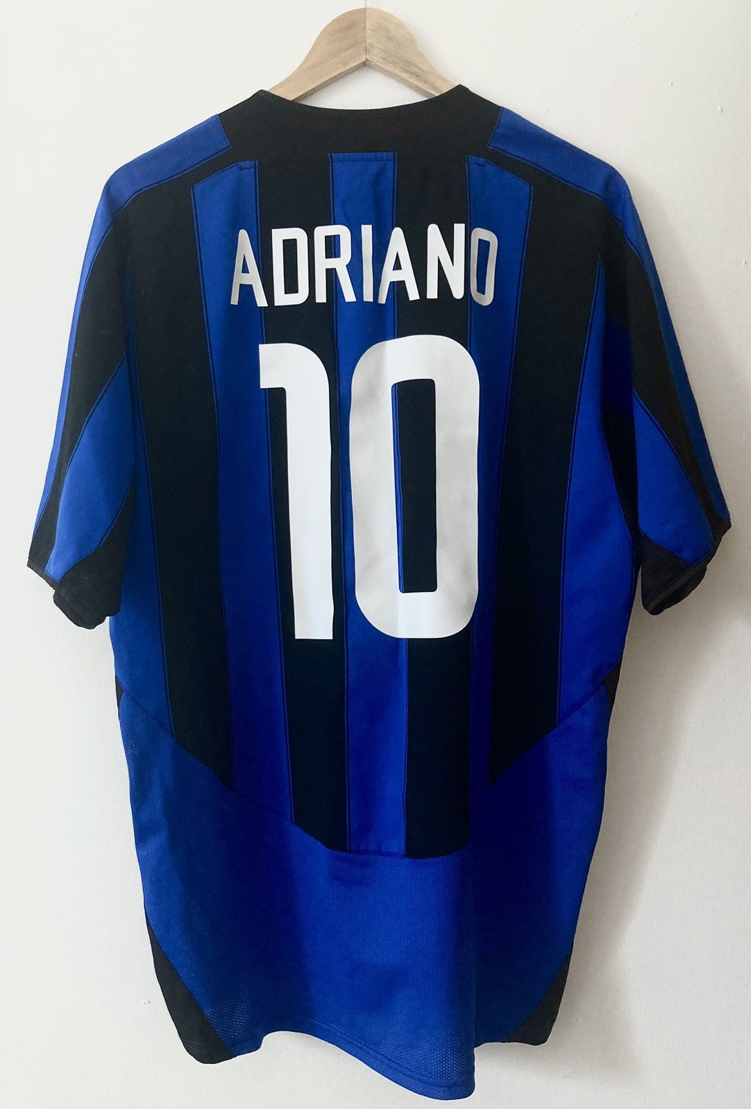 image of Nike x Soccer Jersey Inter Milan Home Shirt 2003-04 Adriano 10 (L) Large in Blue, Men's