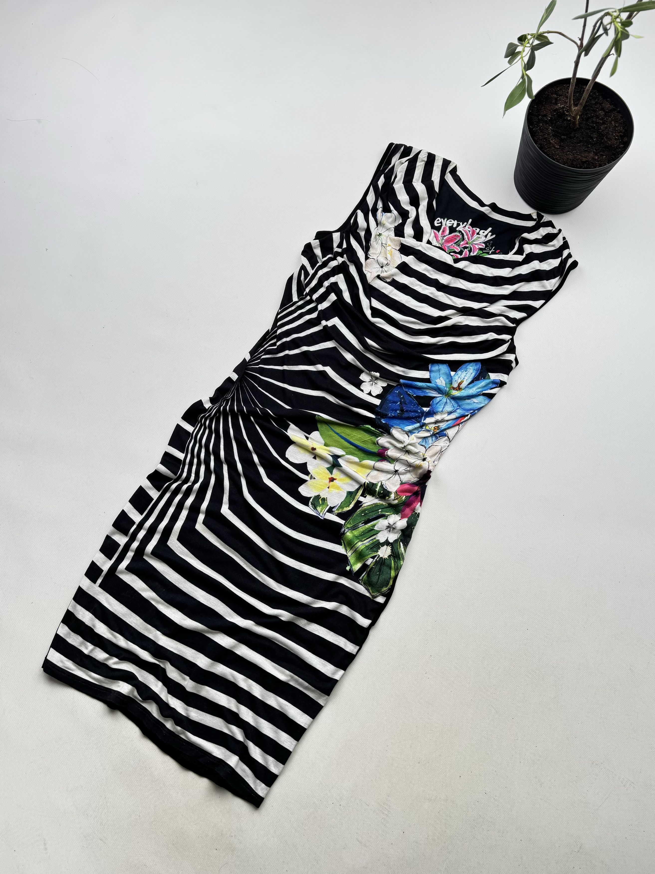 Desigual Desigual Printed Dress (129) Size S / US 4 / IT 40 - 1 Thumbnail