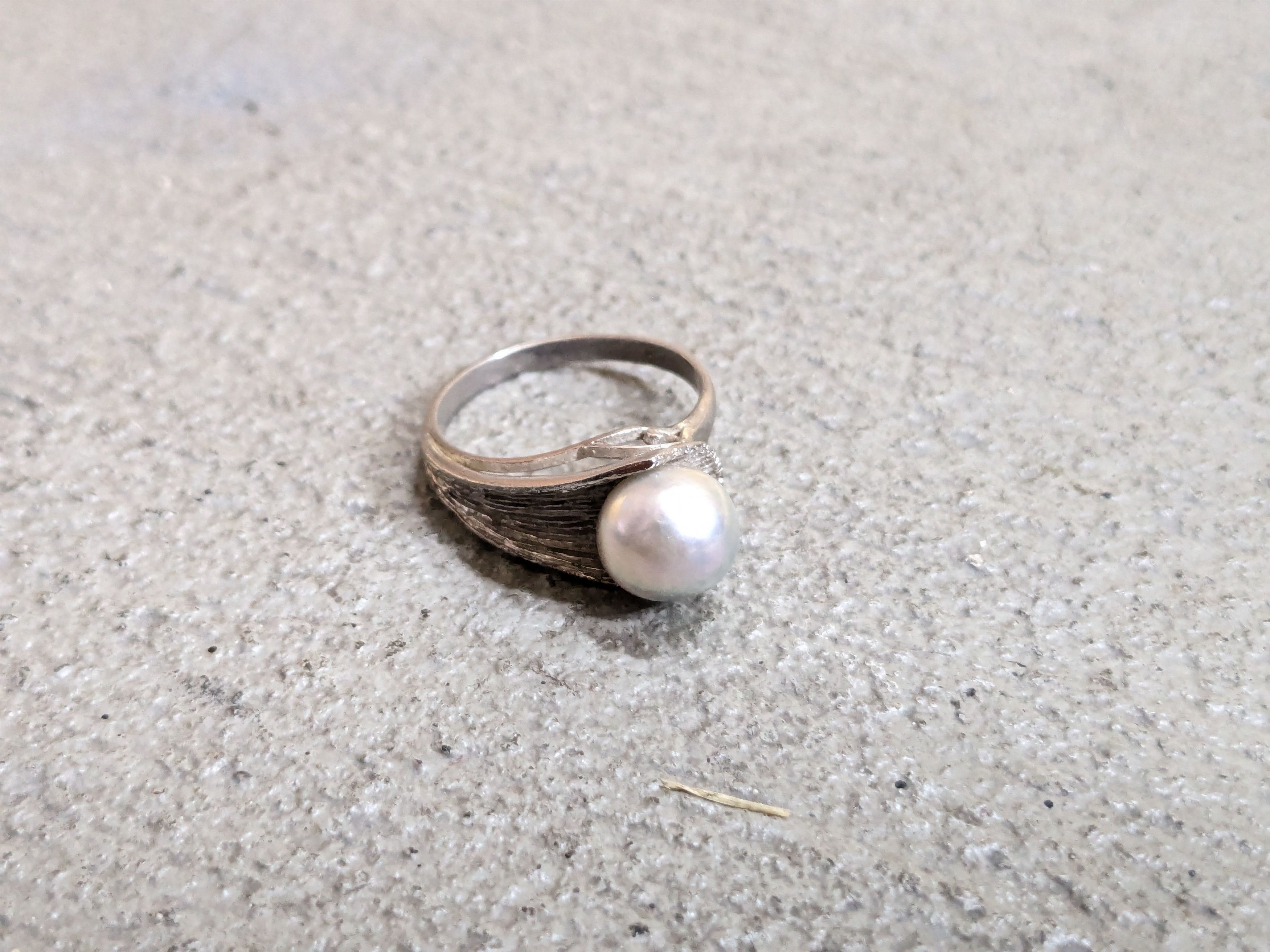 Vintage Vintage Sterling Silver Ring Pearl 6.75 Modern Avant Garde Size ONE SIZE - 1 Thumbnail