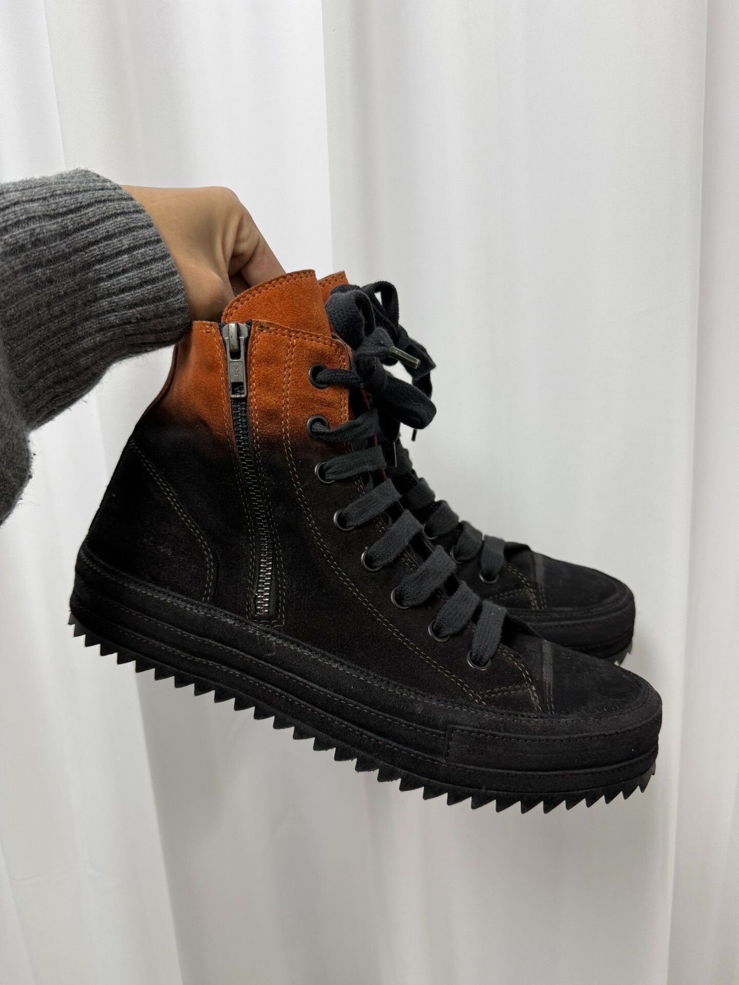 Ann Demeulemeester Ann Demeulemeester Black Suede Sneakers Size US 8 / EU 41 - 1 Thumbnail
