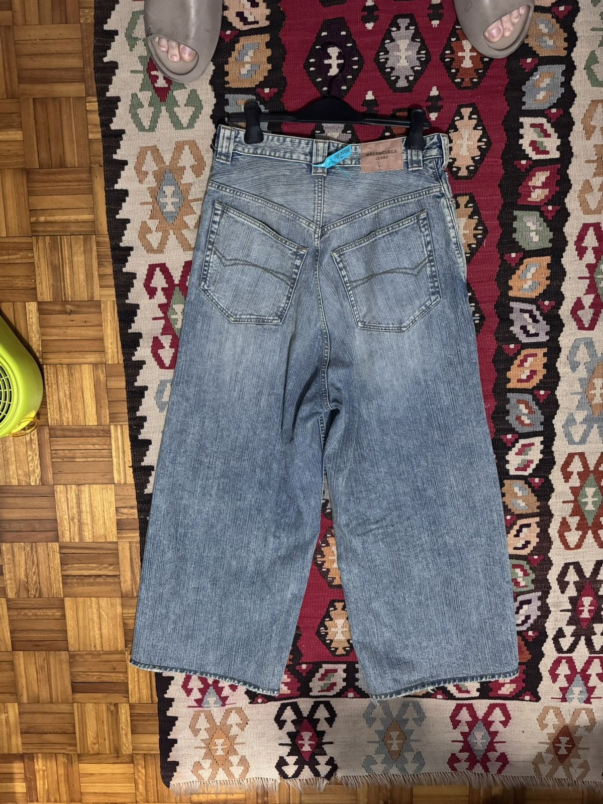Balenciaga Balenciaga Jeans Logo Wide Leg Denim Pants Size S Size US 34 / EU 50 - 2 Thumbnail