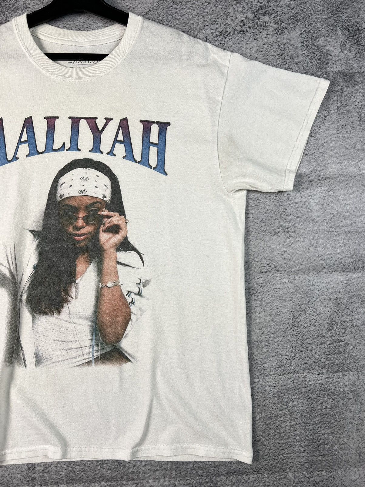 Band Tees Aaliyah merchandise T-shirt Size US S / EU 44-46 / 1 - 3 Thumbnail