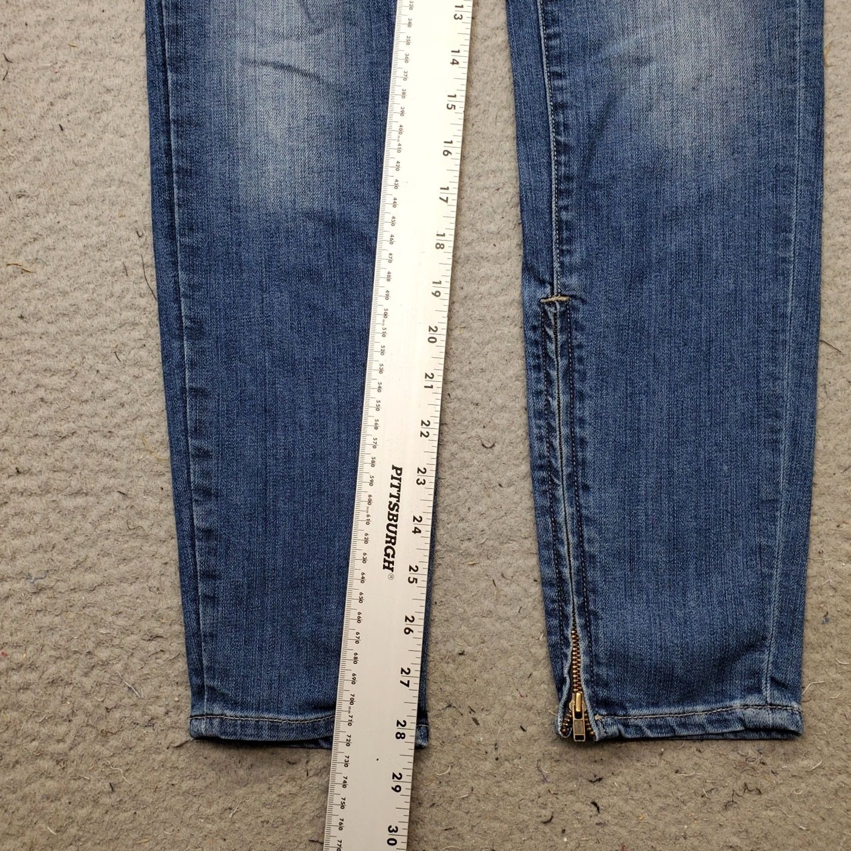 Lucky Brand Lucky Brand Jeans Womens 4 Blue Denim Stretch Ankle Zip Faded 29" Inseam Size 27" / US 4 / IT 40 - 4 Thumbnail