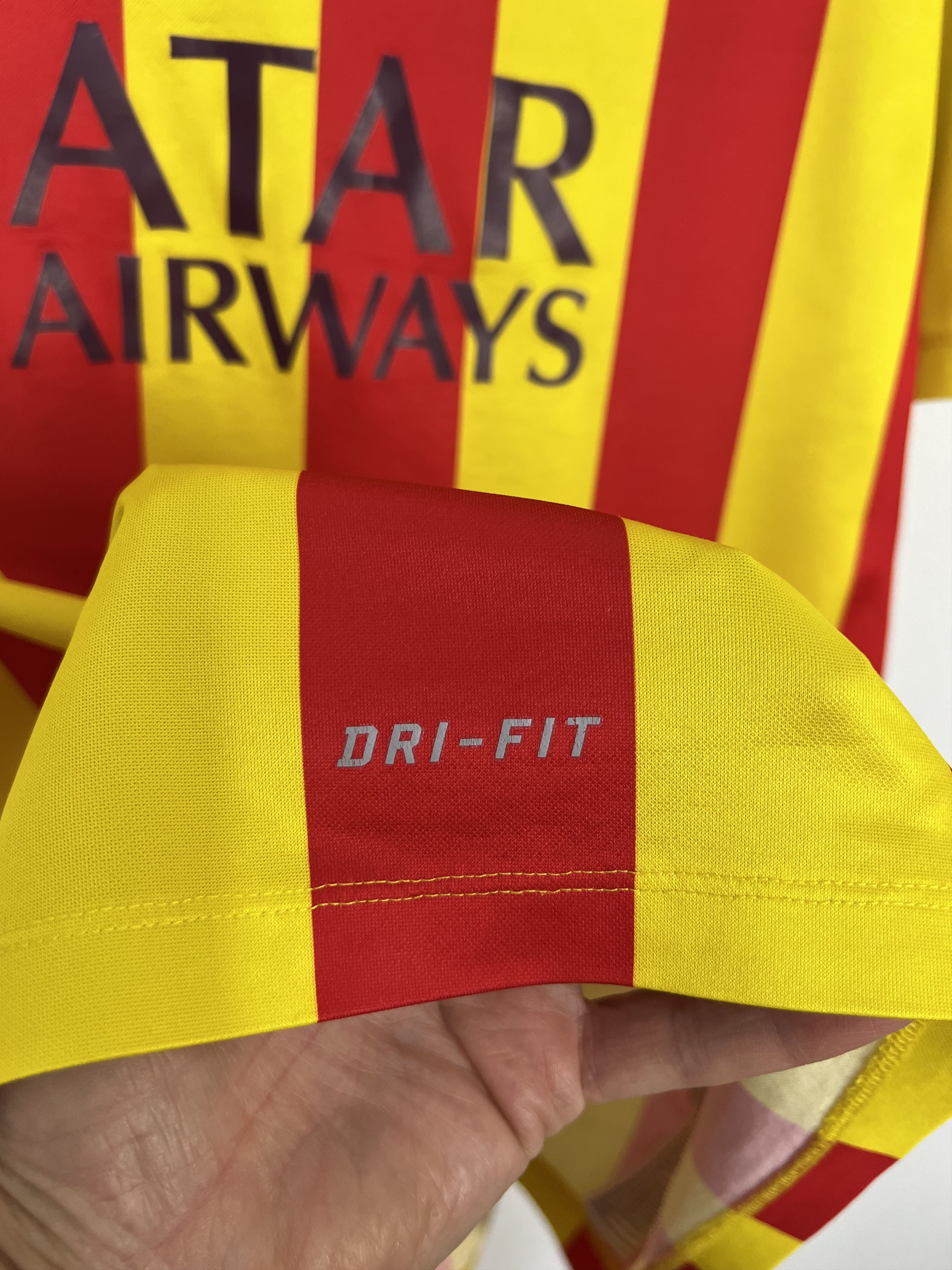 Nike Barcelona Away football shirt 2013 Soccer Nike Jersey Mens Size US L / EU 52-54 / 3 - 5 Thumbnail