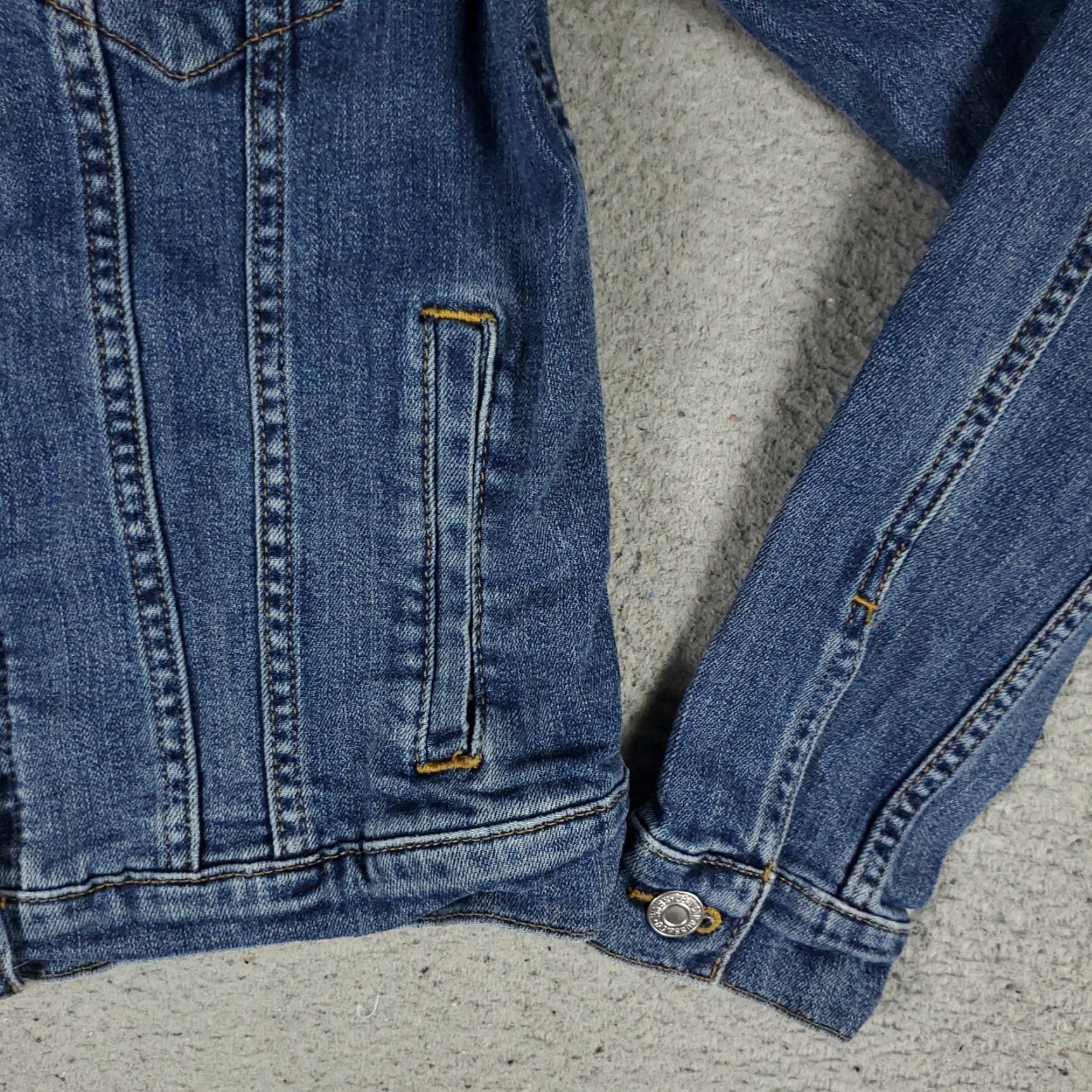 Levi's Levi's Women's Blue Denim Trucker Jacket Size S - Casual, All Seasons, Regular Fit Size 28" / US 6 / IT 42 - 4 Thumbnail