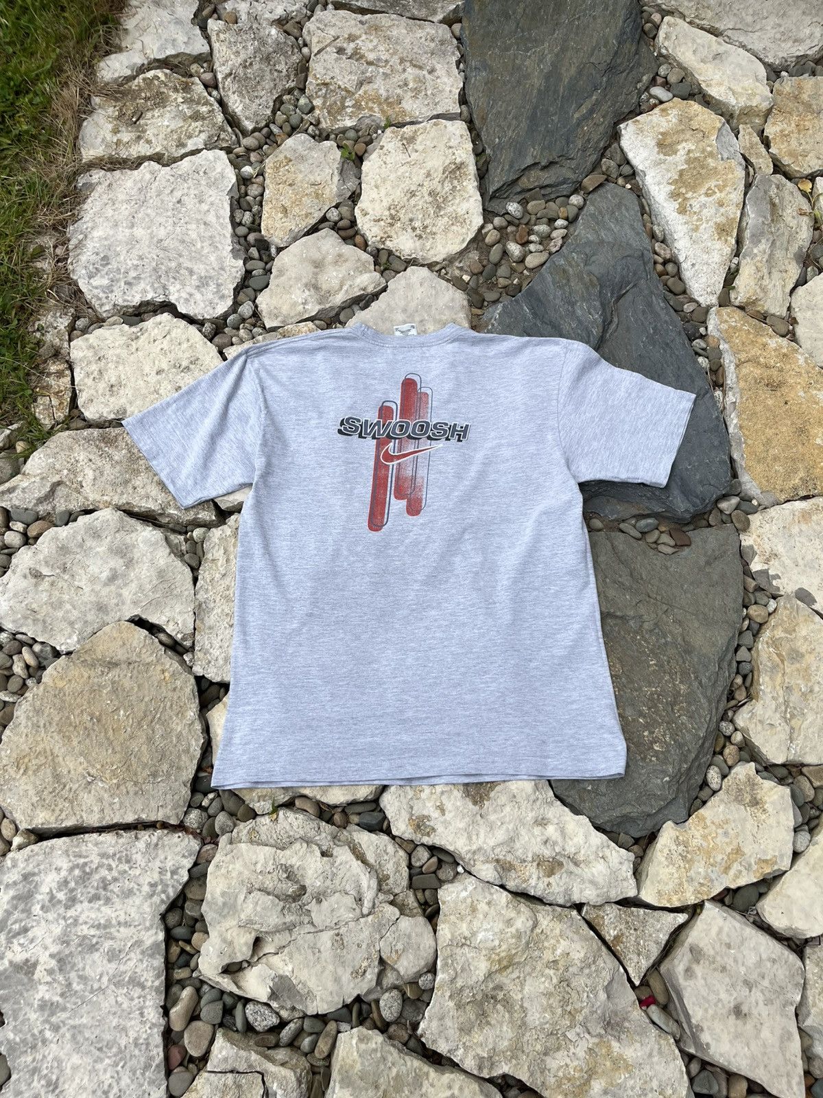 Nike × Vintage Rare Vintage Nike 90s y2k central swoosh t-shirt tee retro Size US L / EU 52-54 / 3 - 2 Thumbnail