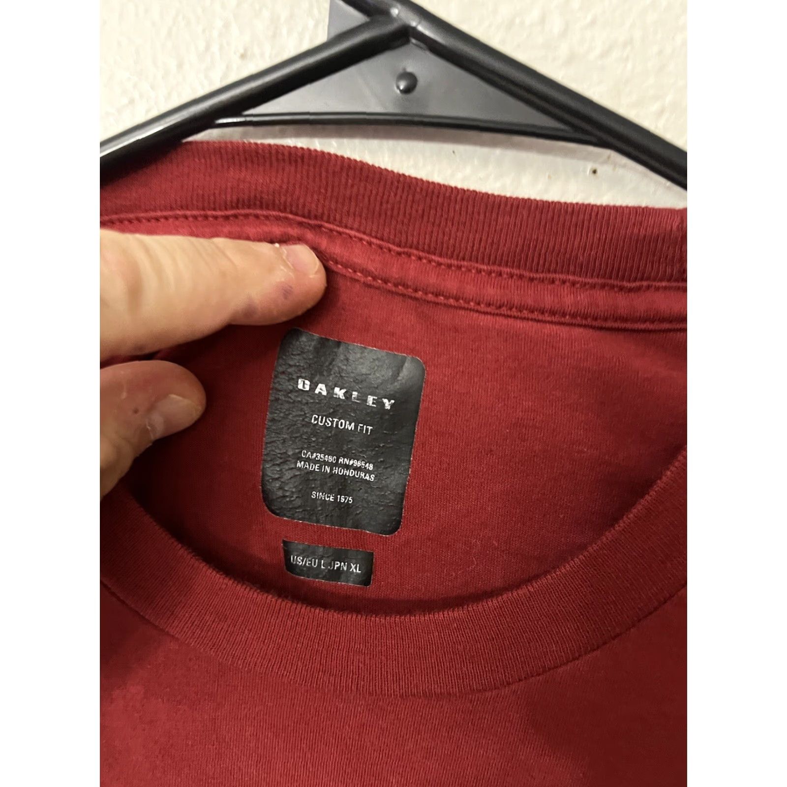 Oakley Oakley Shirt Men’s Red XL Graphic Tee Shirt Logo Custom FIT Size US XL / EU 56 / 4 - 3 Thumbnail