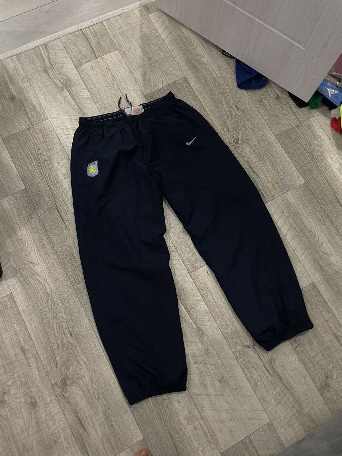 Nike × Vintage NIKE VINTAGE BAGGY Y2K JERSEY ASTON VILLA PANTS JOGGERS NYLO Size US 44 / EU 60 - 1 Thumbnail