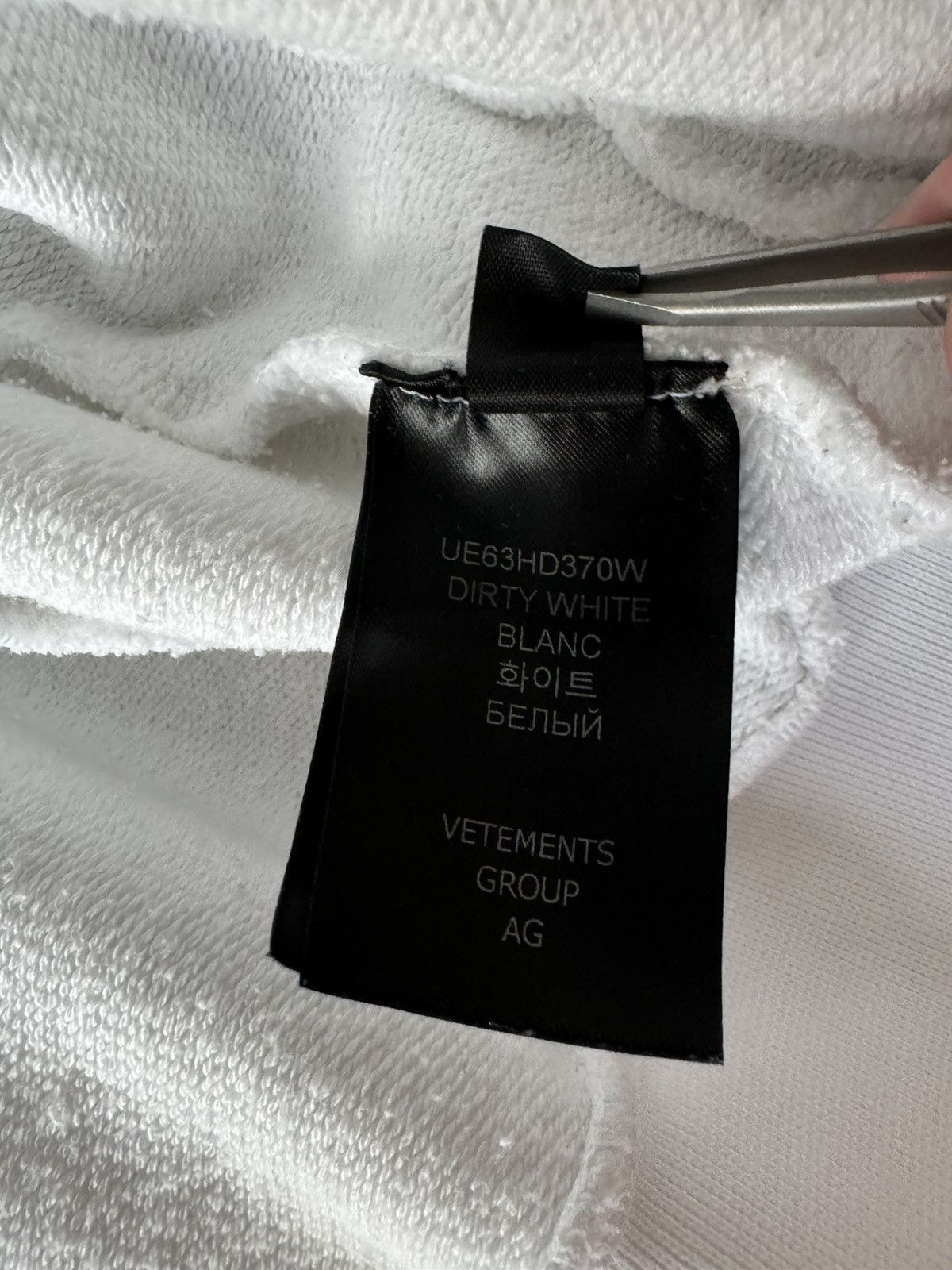 Vetements VETEMENTS Men White Cut Up Destroyed Hoodie Size M Oversized Size US M / EU 48-50 / 2 - 10 Thumbnail