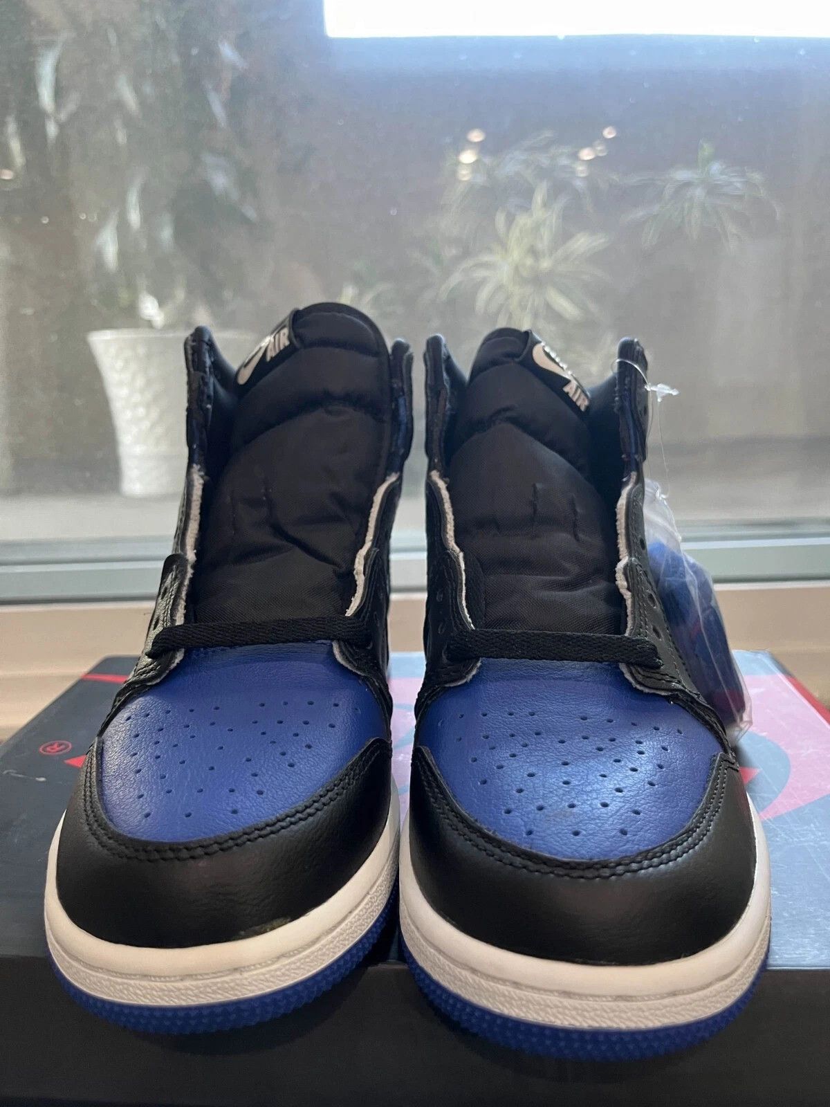 Jordan Brand Jordan 1 Retro OG High Royal Toe Size US 5.5 / EU 38 - 3 Thumbnail