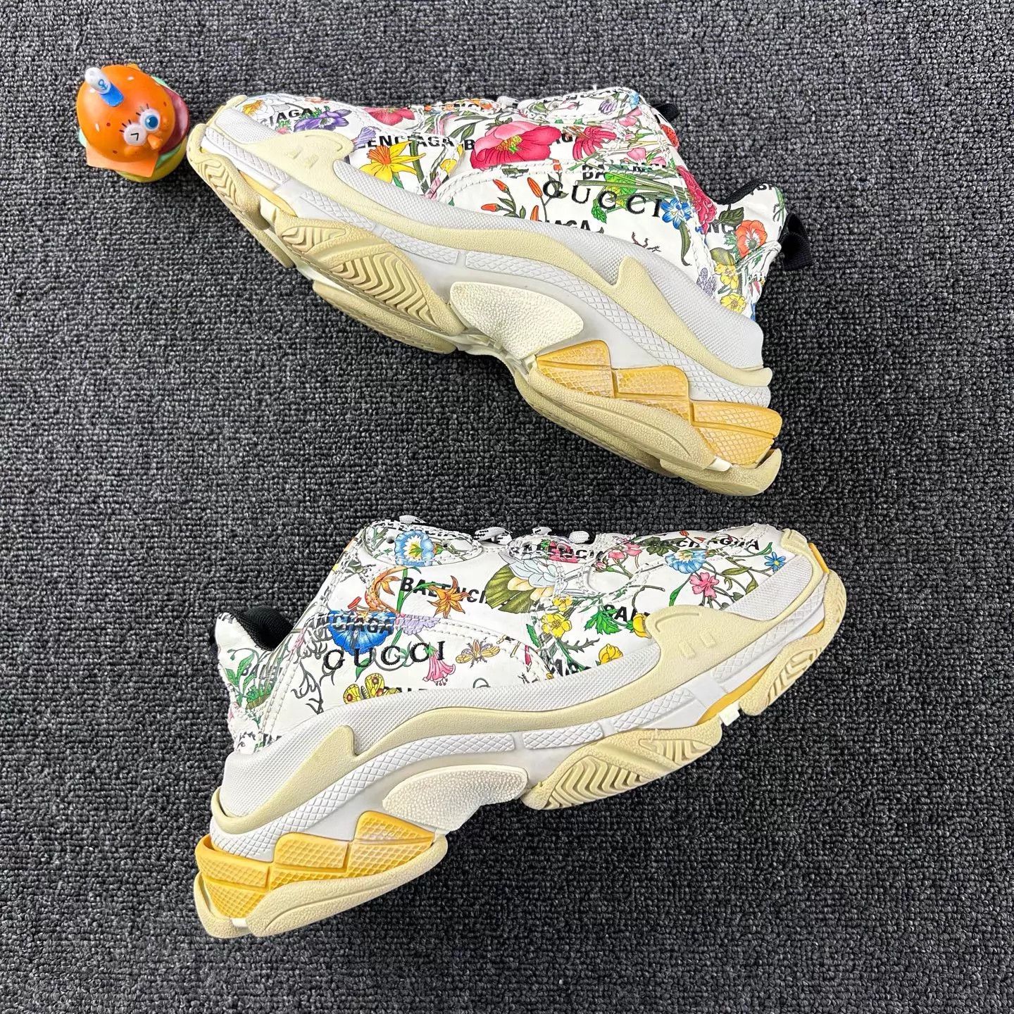Gucci Gucci x Balenciaga Triple S Floral Collab Dad Shoe EUR 37 Size US 6.5 / IT 36.5 - 4 Thumbnail