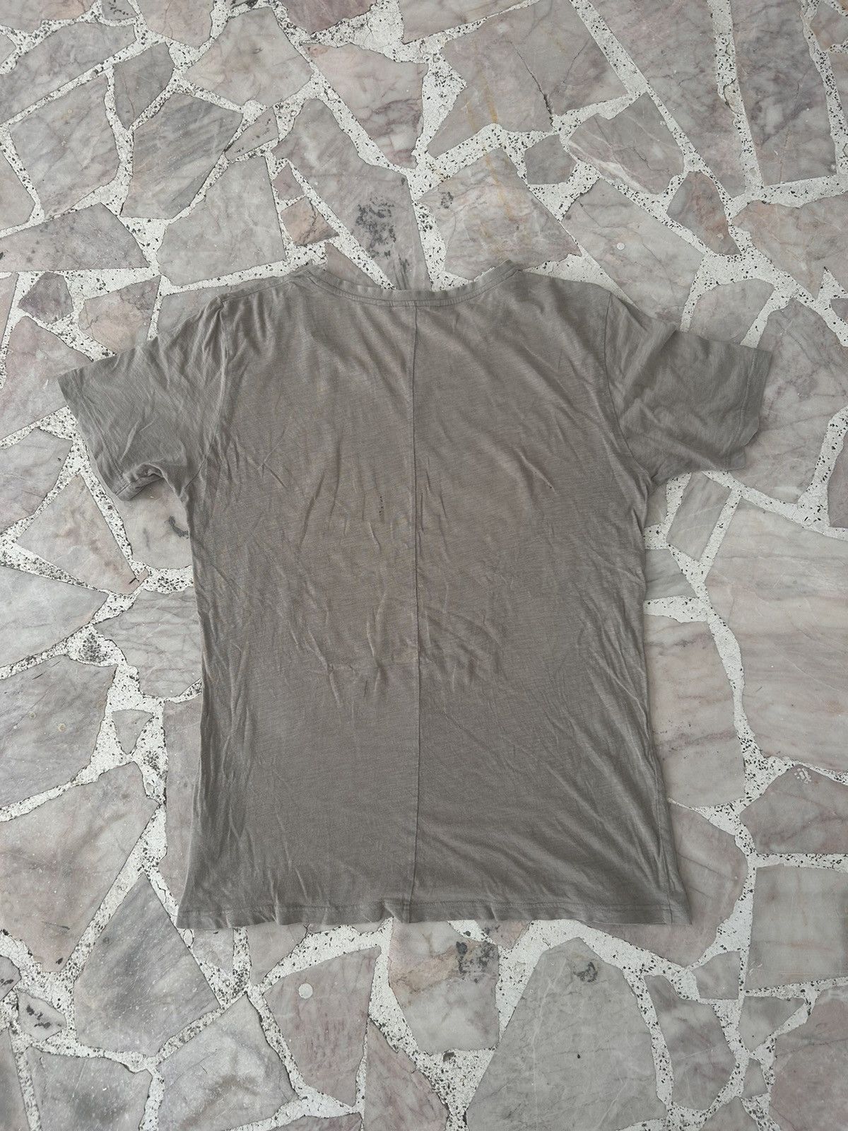 Undercover × Uniqlo Undercover Uniqlo Tee Fronthit Beige Size US L / EU 52-54 / 3 - 2 Thumbnail
