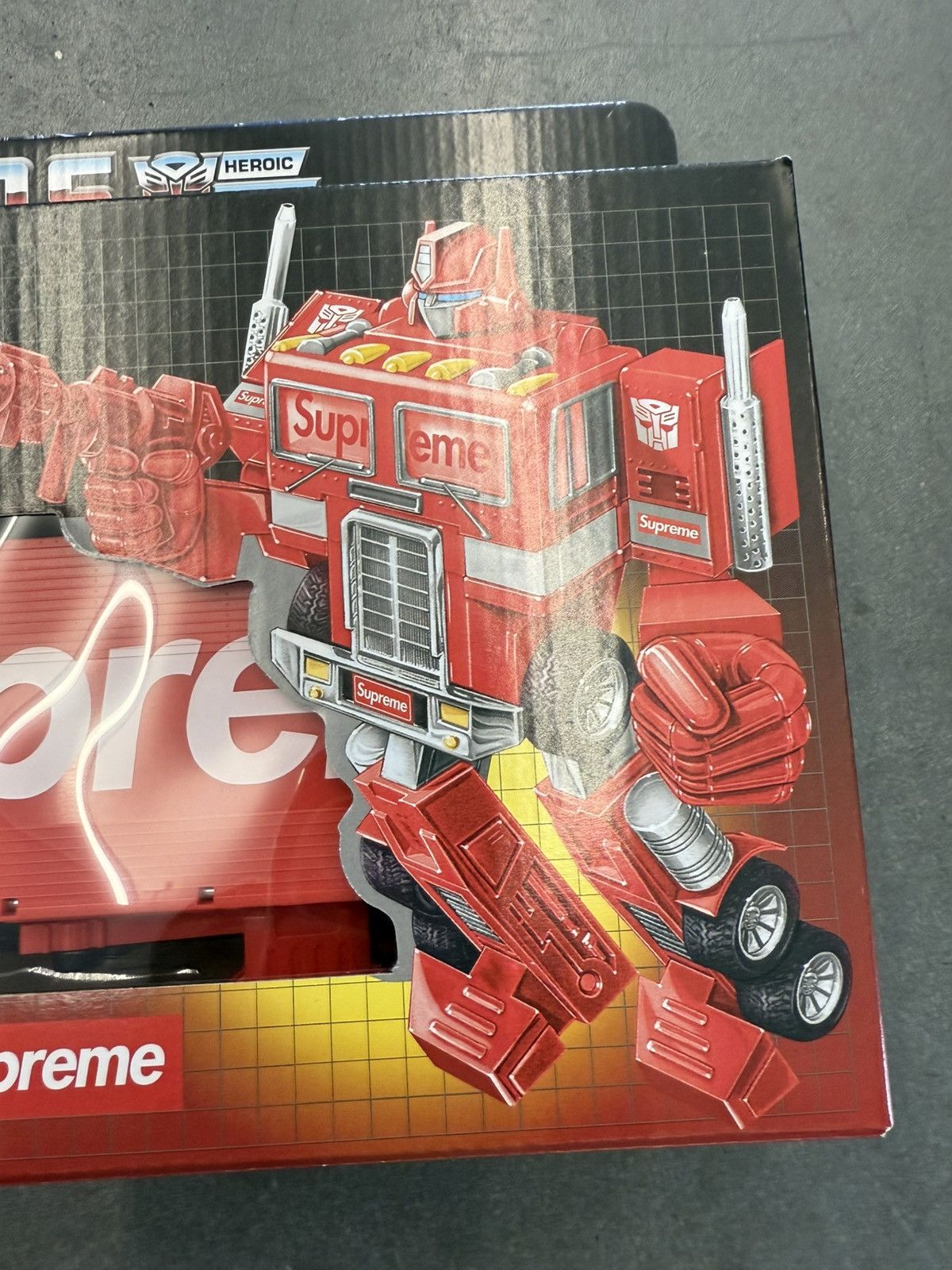 Supreme SS25 Supreme Transformers G1 Optimus Prime Figure Size ONE SIZE - 3 Thumbnail