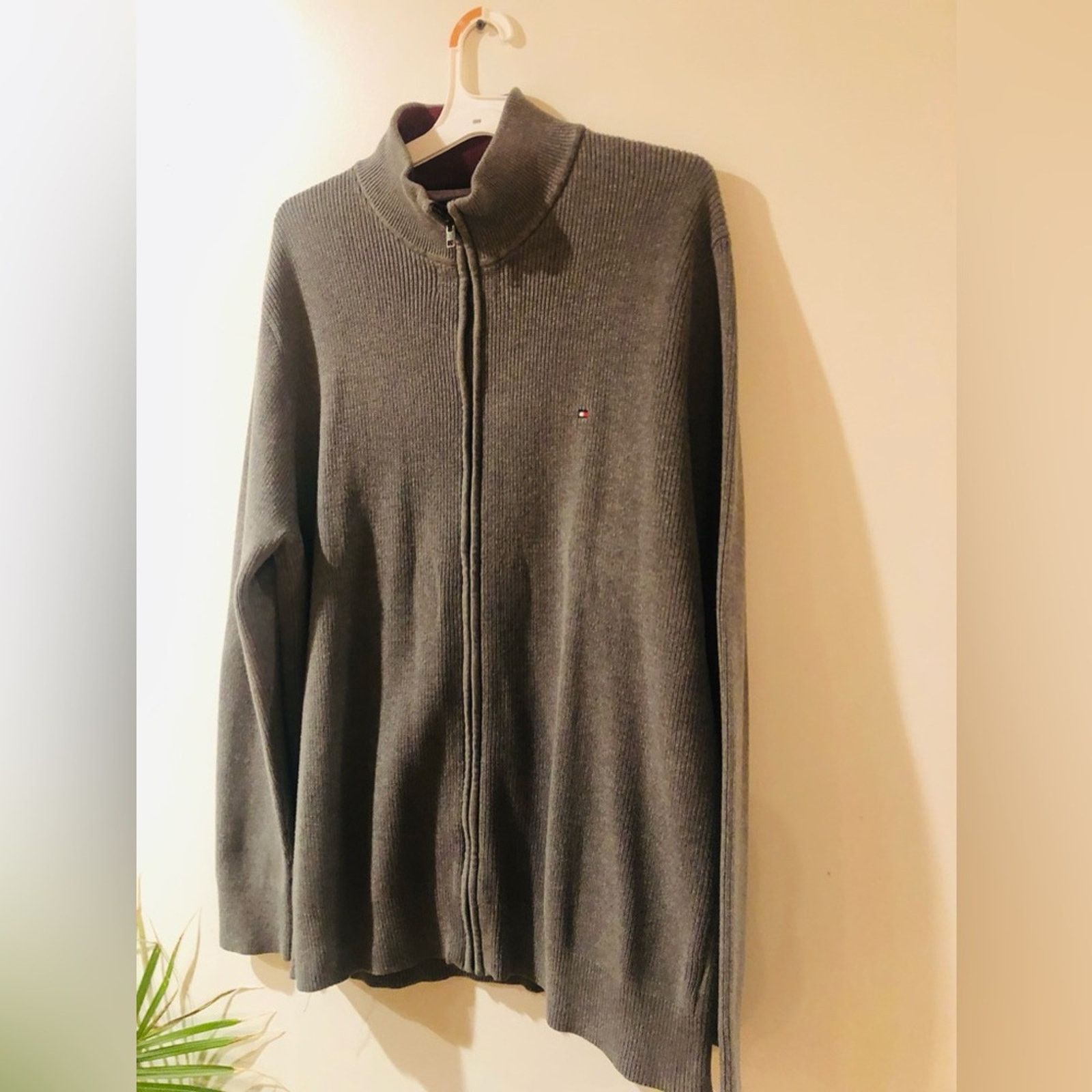 Tommy Hilfiger Tommy Hilfiger zip up sweater. Grey size xxl Size US XXL / EU 58 / 5 - 8 Thumbnail