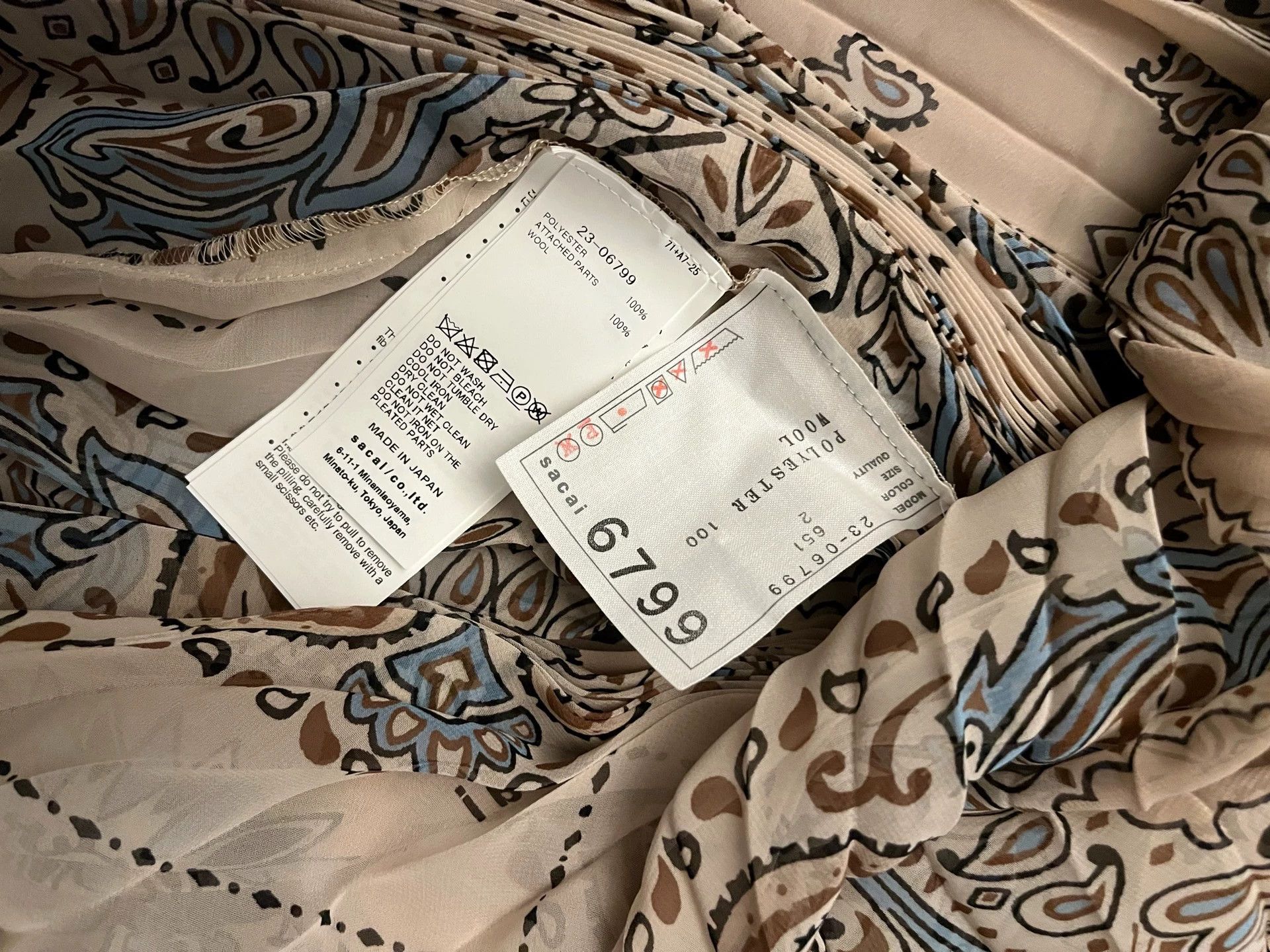Sacai sacai flowy cashew flower pullover size 2 lined small stand Size XS / US 0-2 / IT 36-38 - 2 Thumbnail