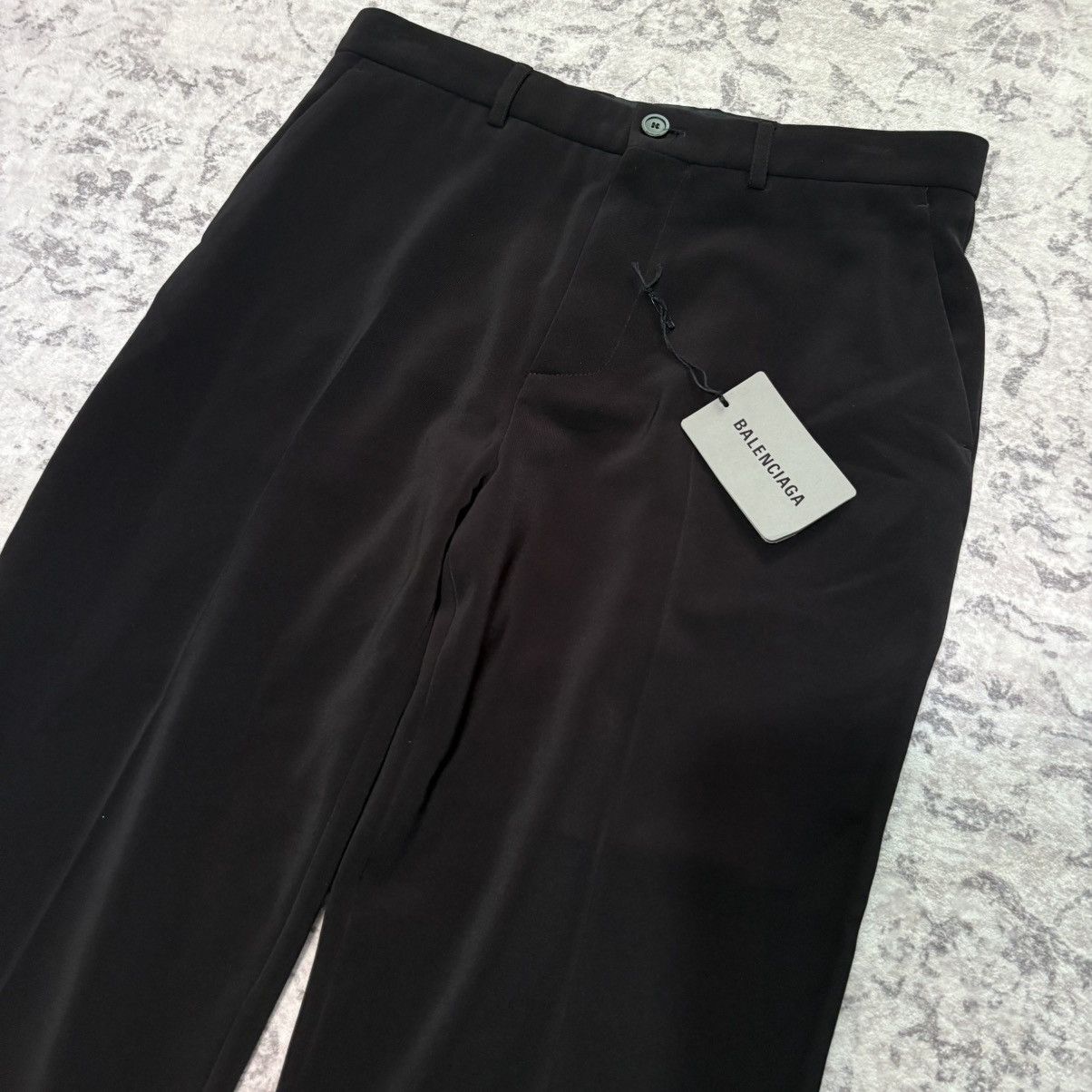 Balenciaga Balenciaga 2023 Pleated Trousers BNWT Black | Size M Size US 33 - 2 Thumbnail