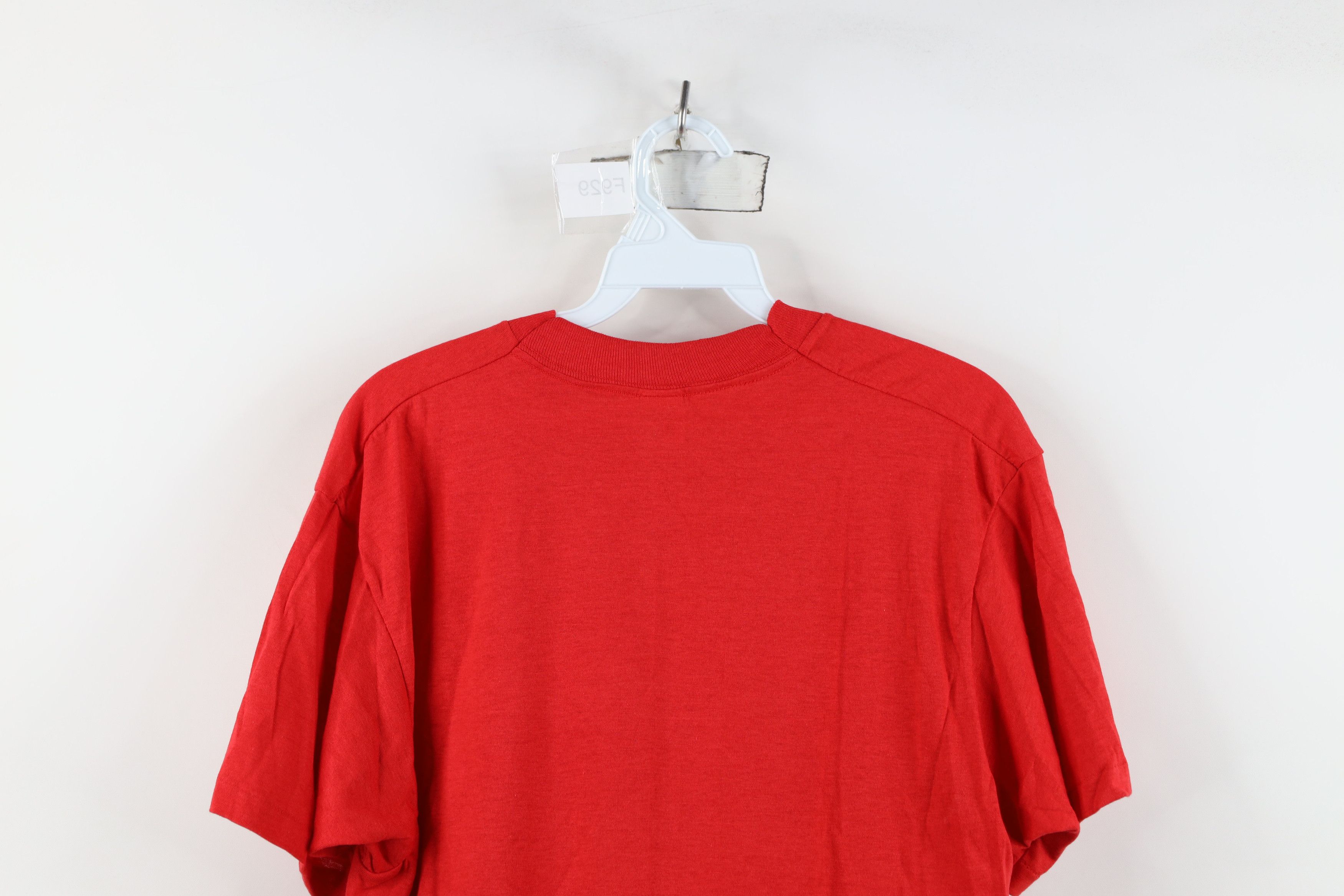 Vintage Vintage 80s Union Local 20 Short Sleeve T-Shirt Red USA Size US L / EU 52-54 / 3 - 12 Thumbnail