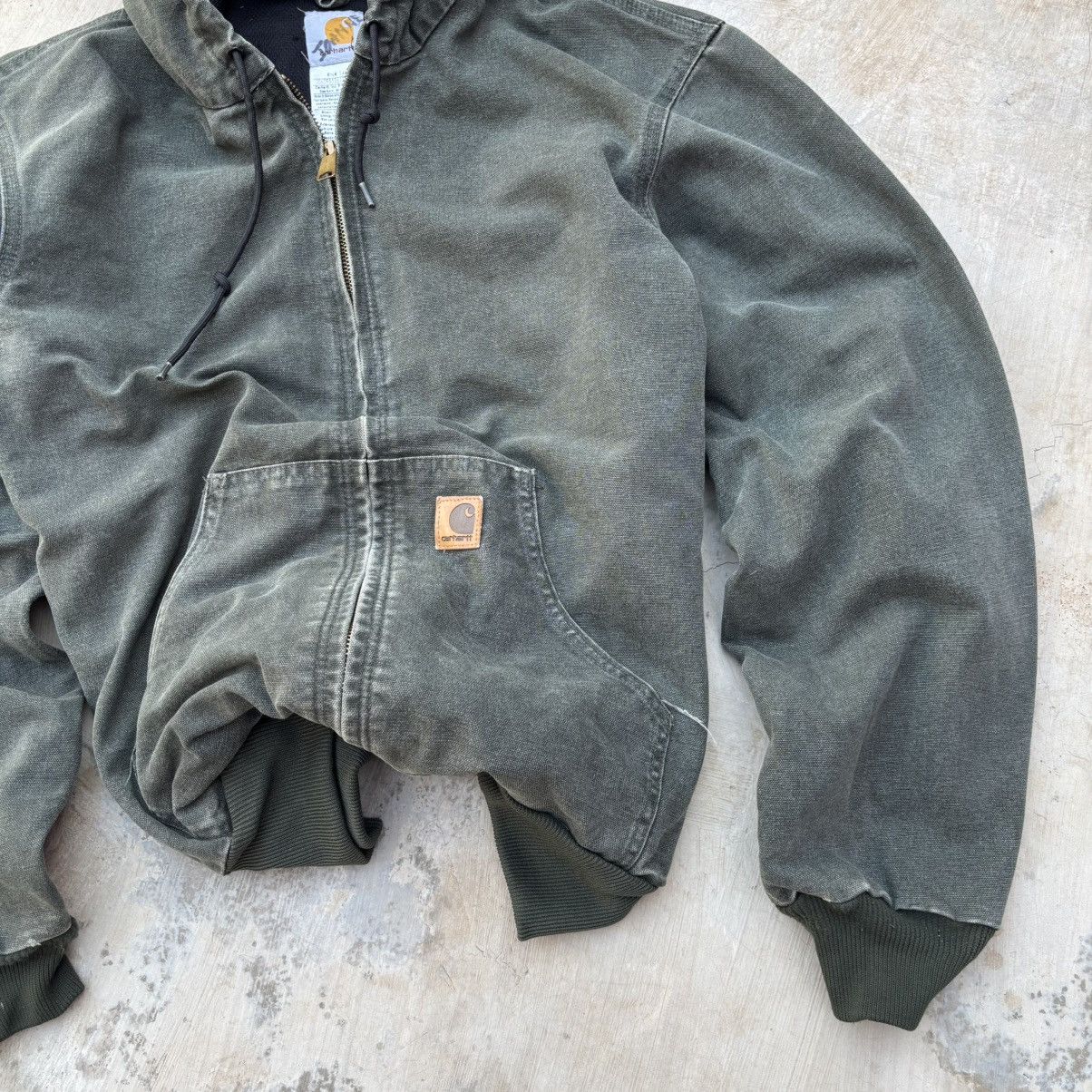 Vintage Sundaded Carhartt Active Jacket J25 Mos