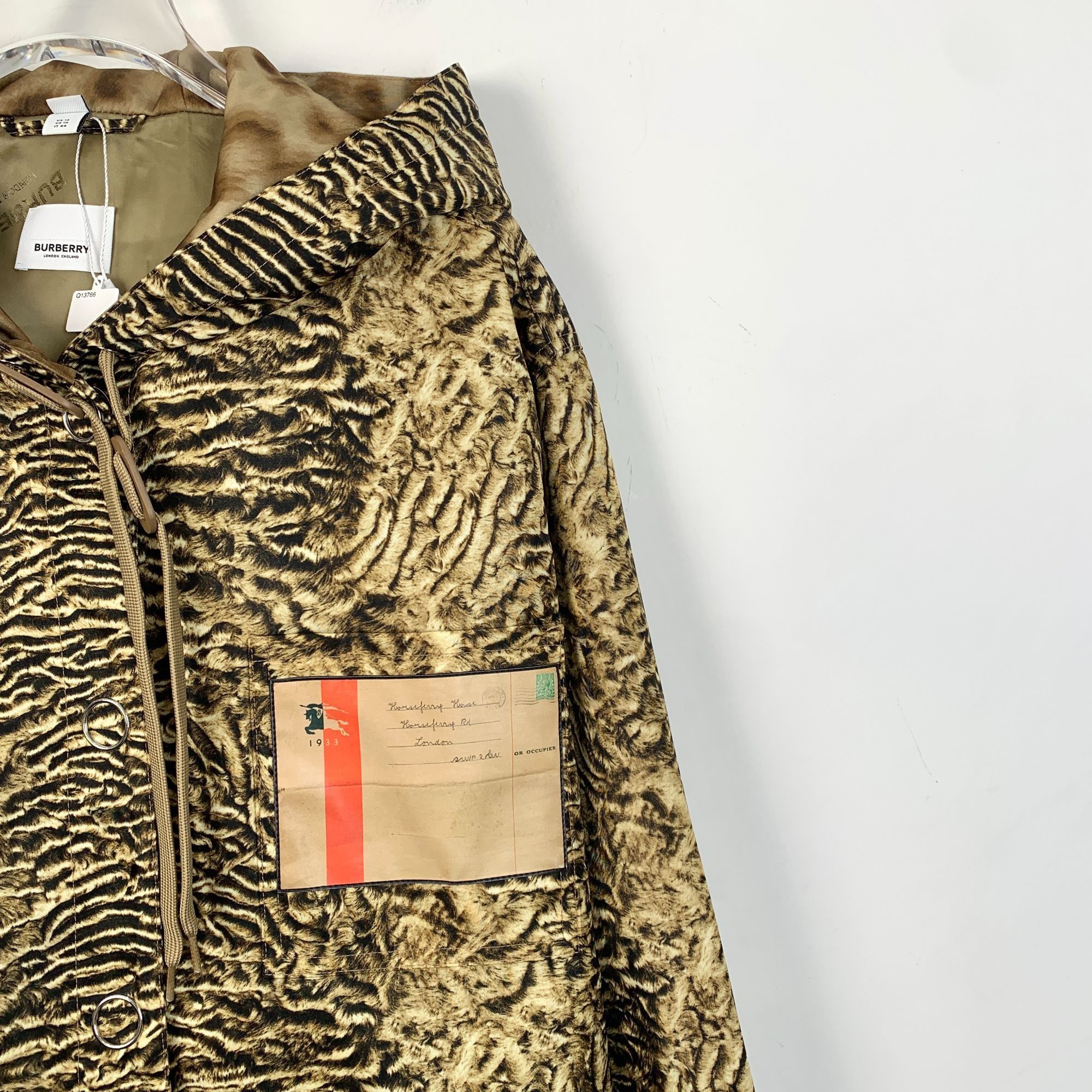 Burberry Burberry Animal Print Hooded Coat With Deer Patch Size L / US 10 / IT 46 - 3 Thumbnail