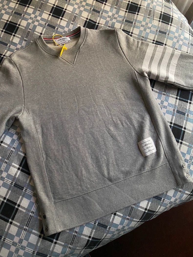 Thom Browne Thom browne Classic sports four-bar round-neck pullover swe Size US L / EU 52-54 / 3 - 1 Thumbnail