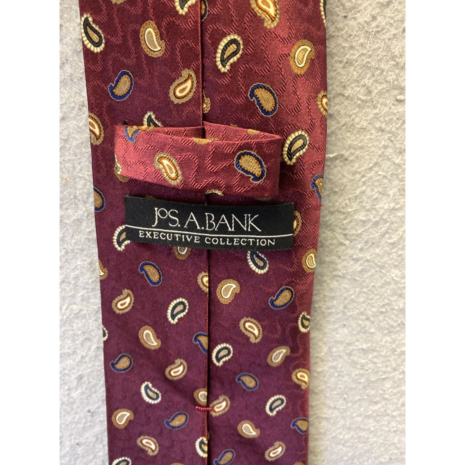 Jos. A. Bank JOS.A.BANK Silk Tie Red Geometric Executive Collection One Size Mens Size ONE SIZE - 3 Thumbnail