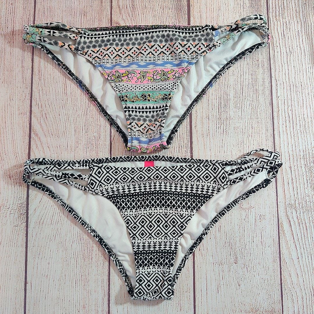 Victoria's Secret Pair of The Strappy Cheeky bikini bottoms sz S Size ONE SIZE - 1 Thumbnail