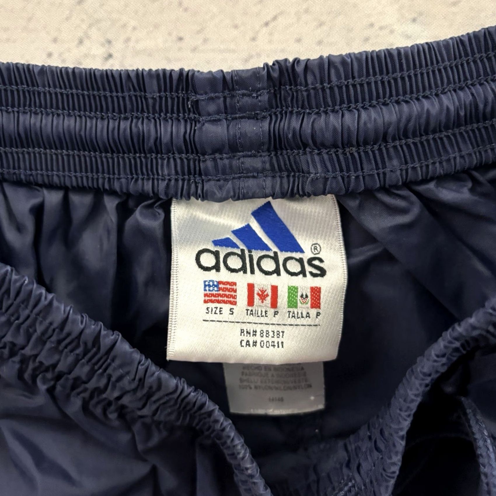 Adidas Vintage adidas 3 Stripes Athletic Ankle Zip Pants Mens Small Blue Size US 29 - 5 Thumbnail