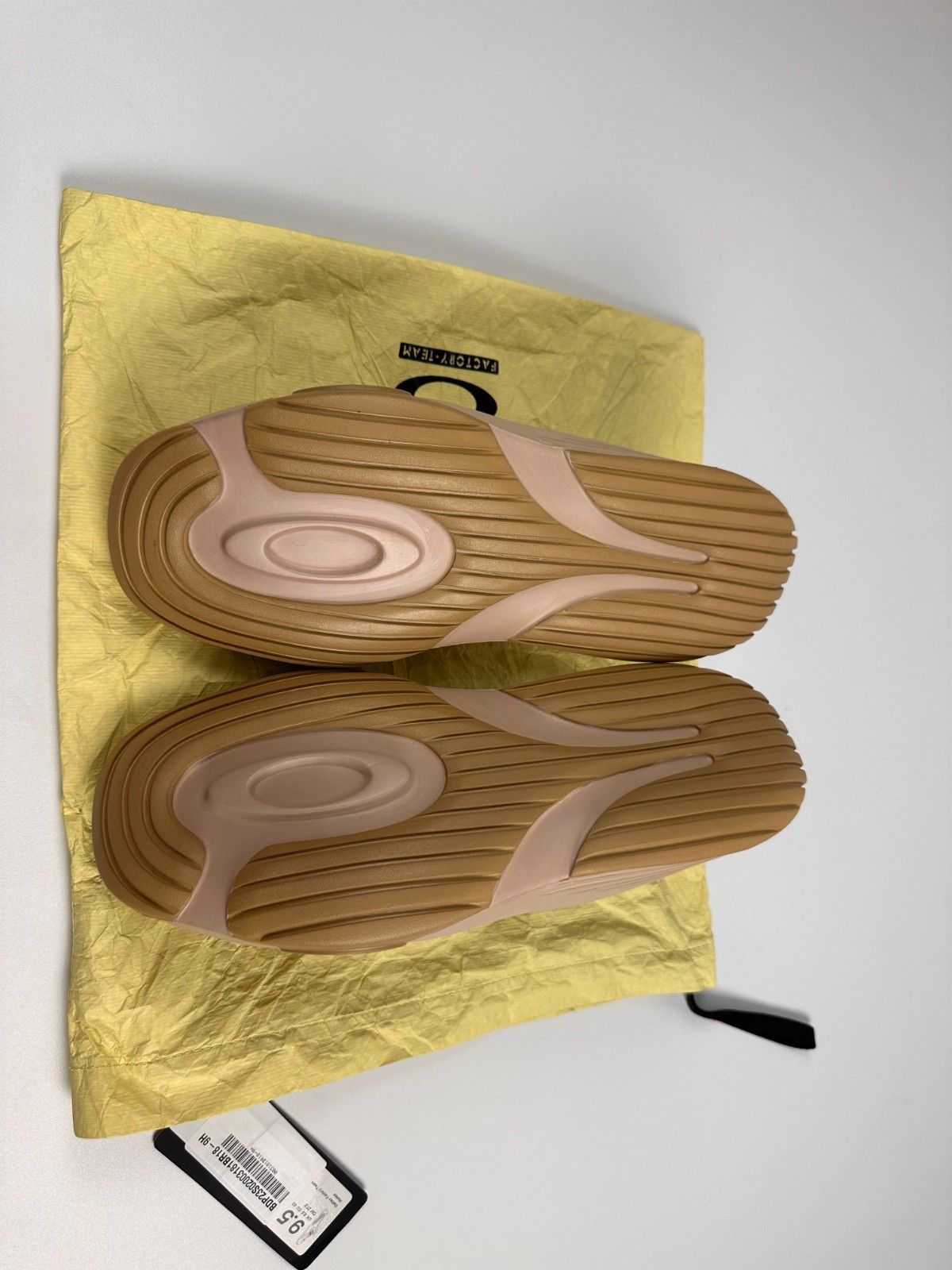 Oakley Oakley Factory Team x Brain Dead Paguro slide Beige US9.5 Size US 9.5 / EU 42-43 - 7 Thumbnail