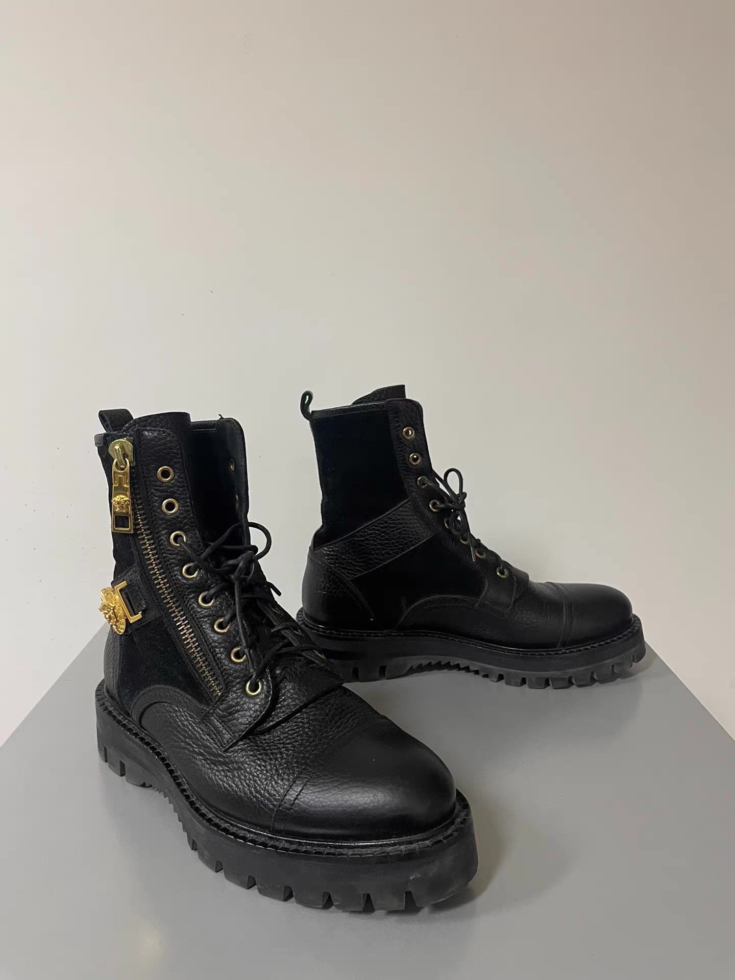Versace Versace Men's Paneled Boots Ｑ21 Size US 7 / EU 40 - 1 Thumbnail