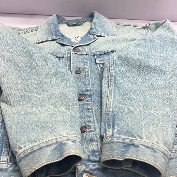 Gucci Gucci Gucci x Disney Donald Duck Embroidered Denim Jacket Size US S / EU 44-46 / 1 - 5 Thumbnail