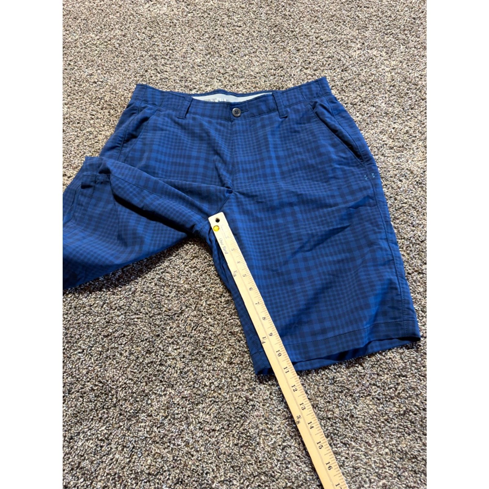 Under Armour Under Armour Mens Shorts Size 34 Blue Plaid Loose Fit Inseam 10" Golf Casual Size US 34 / EU 50 - 6 Thumbnail