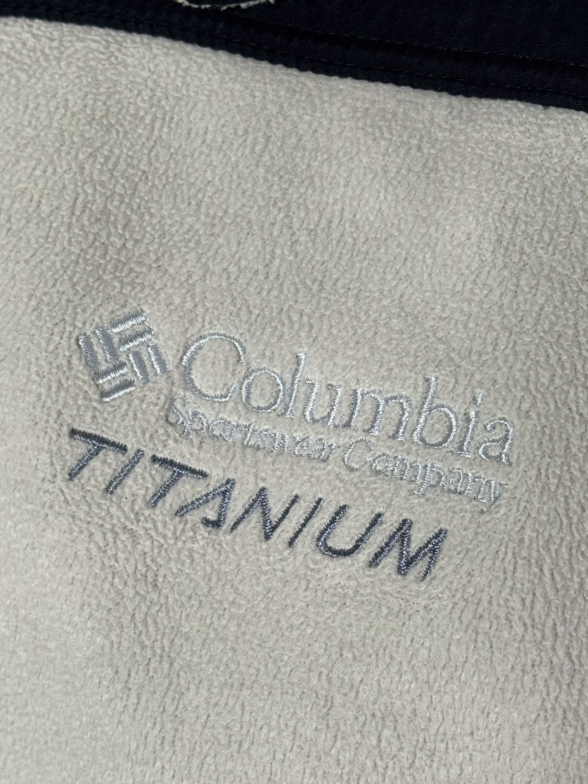 Columbia Columbia Titanium Vintage outdoor Vest Size US XL / EU 56 / 4 - 6 Thumbnail
