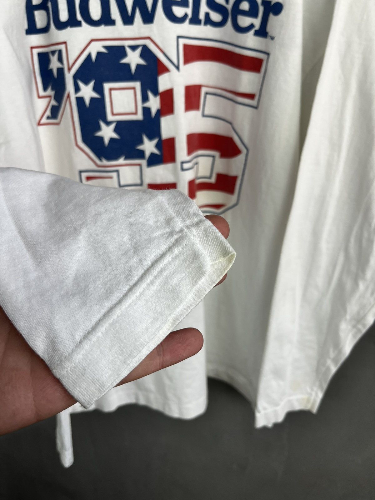Vintage Vintage Budweiser 1995 Long Sleeve T-shirt Size US XL / EU 56 / 4 - 9 Thumbnail