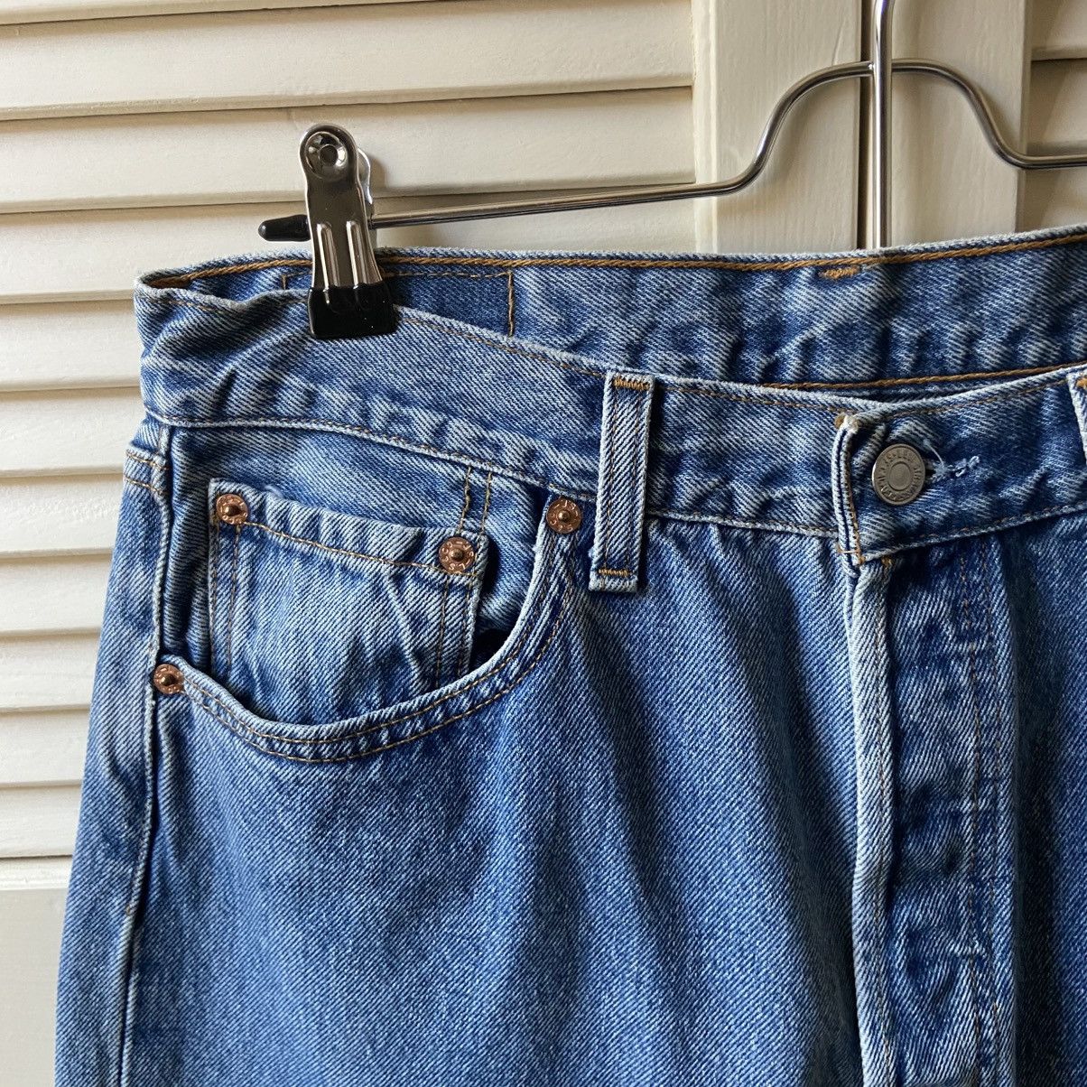 Levi's × Vintage Vintage Levi’s 501 Made in USA Blue Light Denim Jeans Pant Size US 31 - 3 Thumbnail