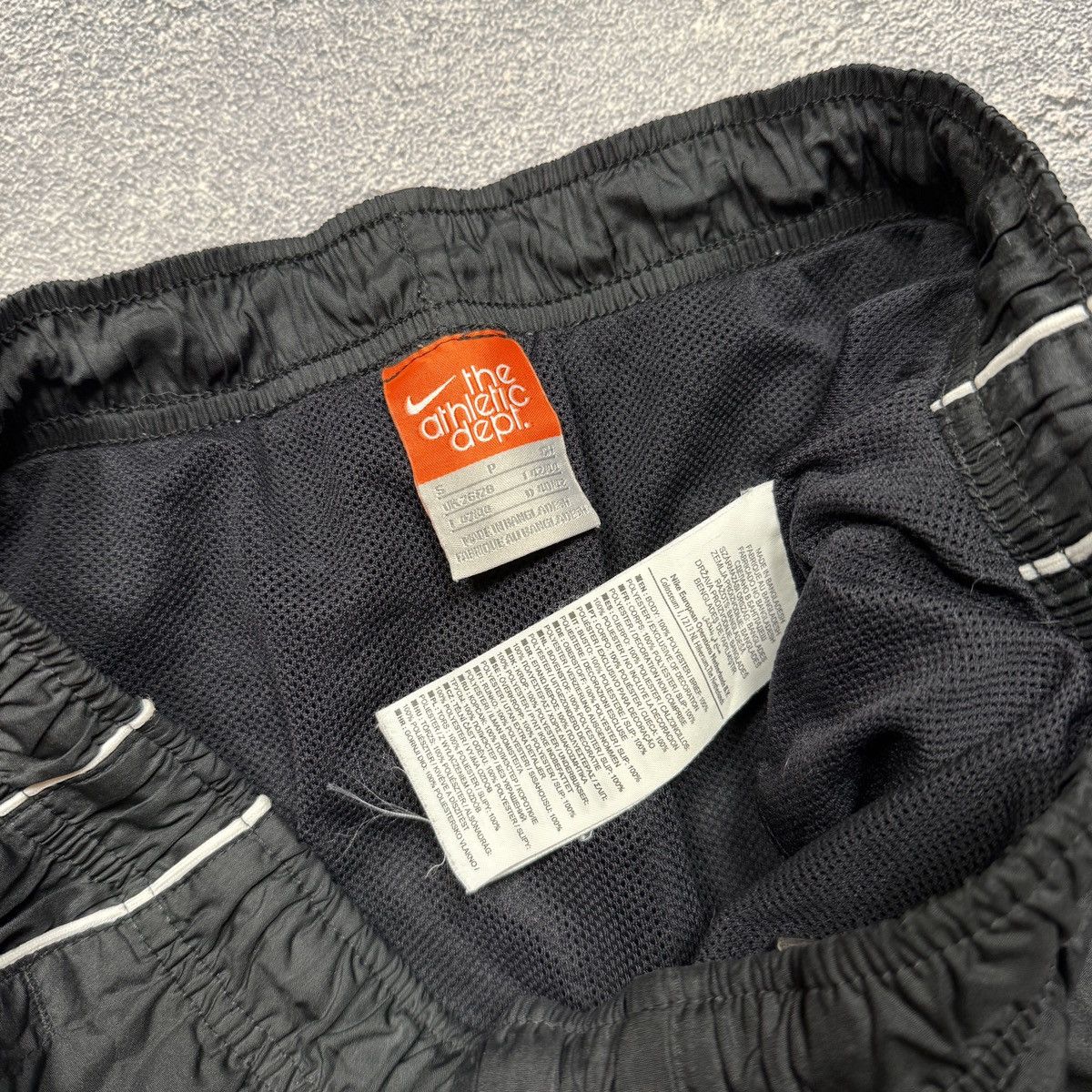 Nike × Vintage Nike Vintage Shorts 90s Size US 30 / EU 46 - 4 Thumbnail