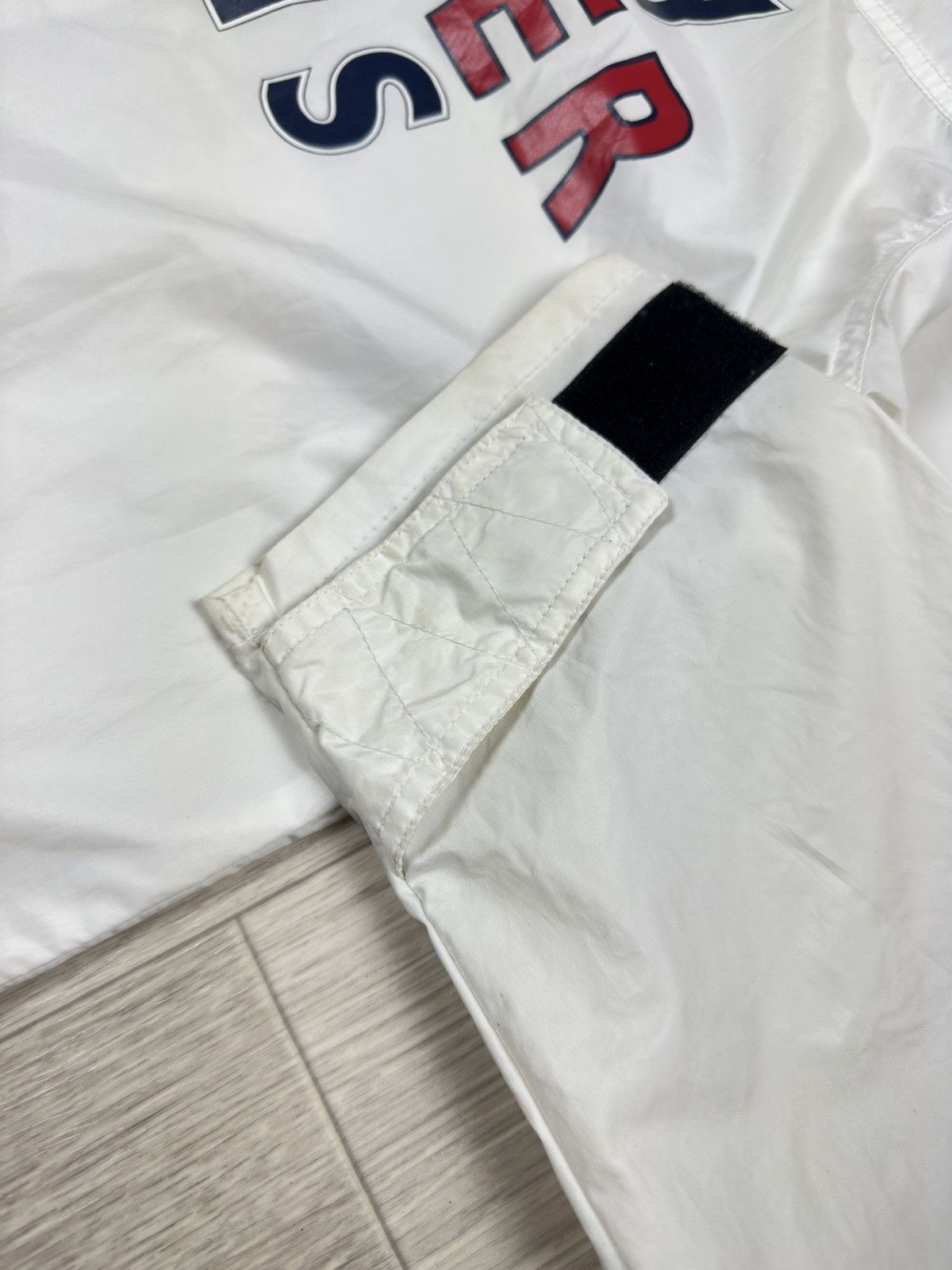 Tommy Hilfiger Vintage Tommy Hilfiger Jeans Logo Nylon Windbreaker Jacket Size US M / EU 48-50 / 2 - 14 Thumbnail