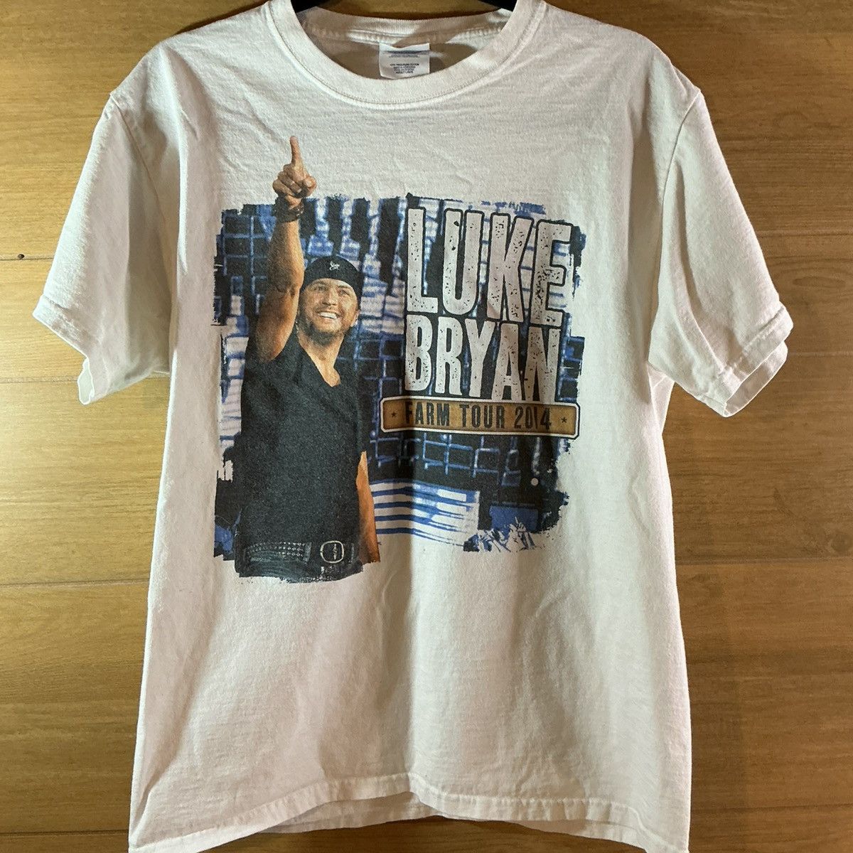 Other Luke Bryan Farm Tour 2014 Men’s Large White Tour Graphic Tee Size US L / EU 52-54 / 3 - 1 Thumbnail