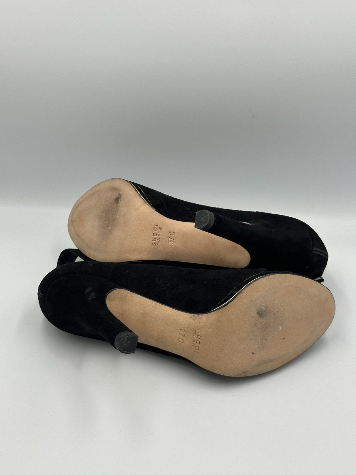 Gucci Gucci classy suede heels with box Size US 7 / IT 37 - 9 Thumbnail