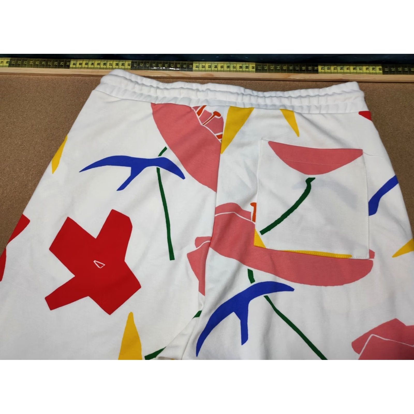 Zara ZARA x Sebastian Curi Mens Jogger Shorts Size L Pop Art pants Multicolor Size US 33 - 3 Thumbnail