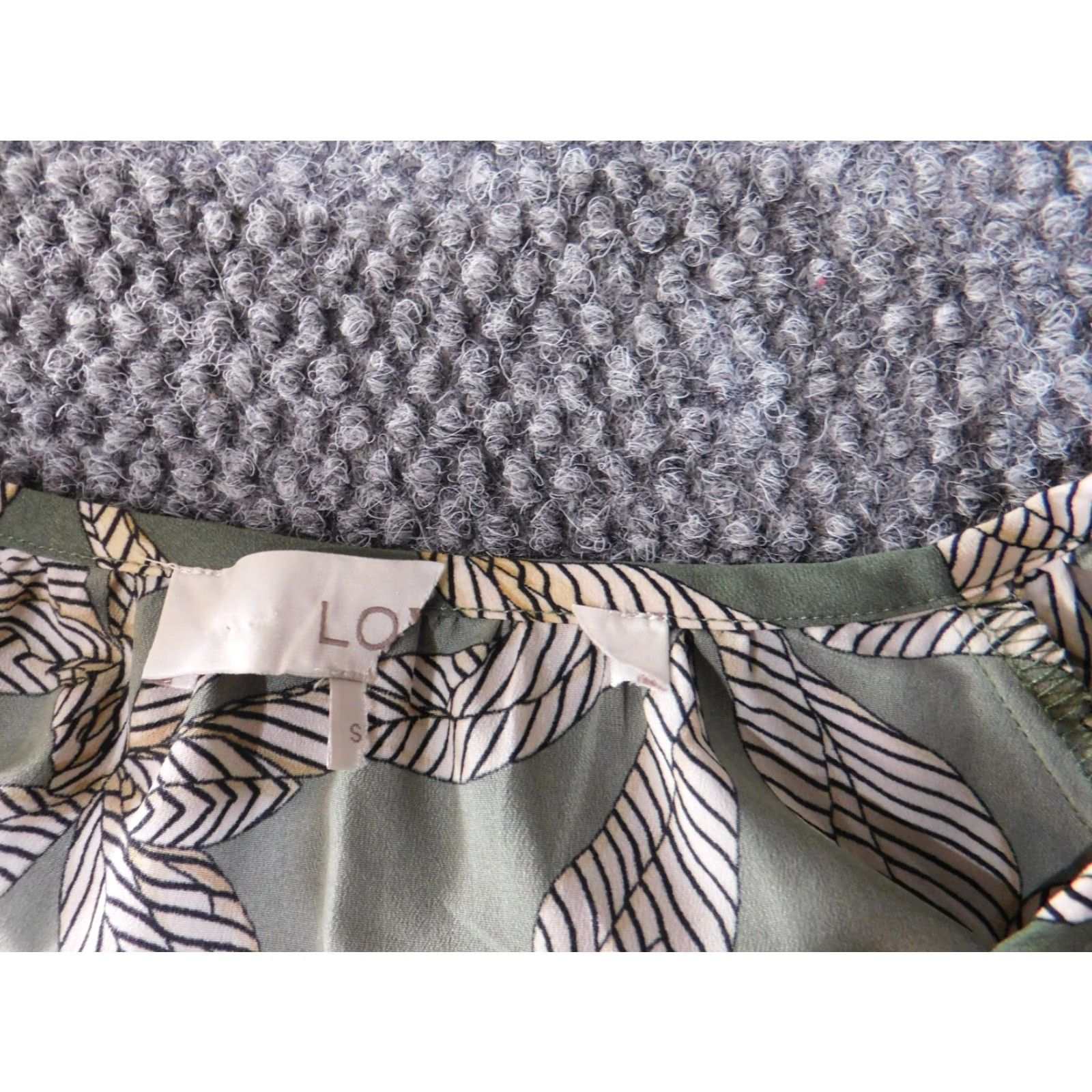 Ann Taylor Ann Taylor Loft Blouse Shirt Womens S Green Floral Knit Polyester Button Collared Pullover Casual Vintage No Size S / US 4 / IT 40 - 5 Thumbnail