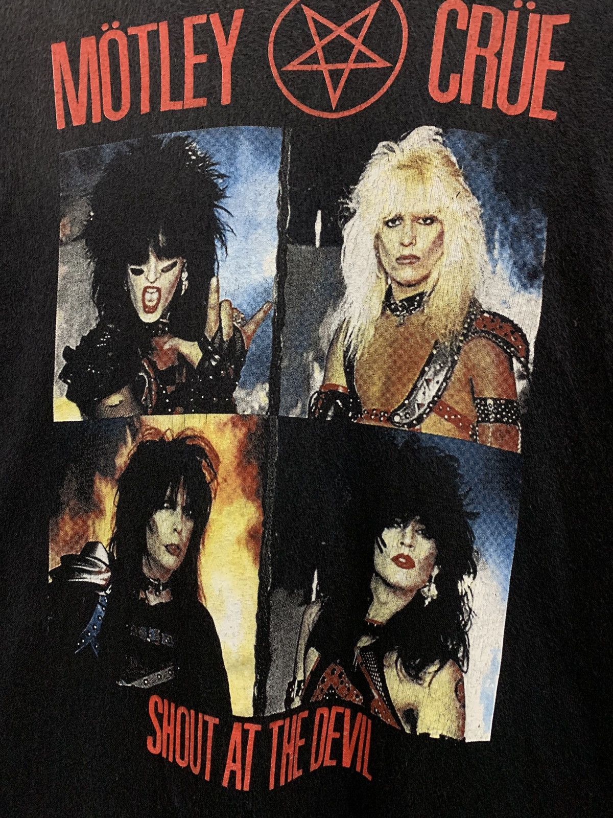 Band Tees Motley Crue SHOUT AT THE DEVIL Rock Band T-Shirt Size US L / EU 52-54 / 3 - 3 Thumbnail