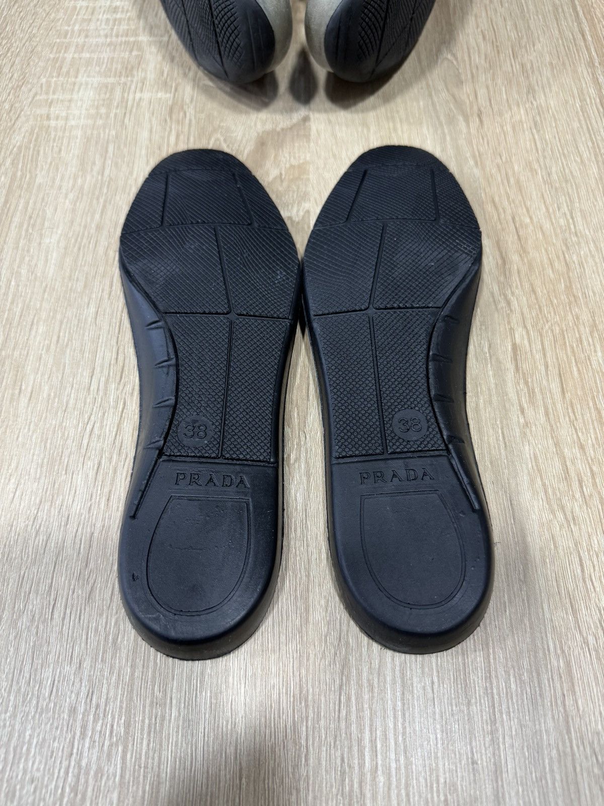 Prada × Vintage Vintage PRADA Leather LowTop Y2K Sneakers Size US 6 / EU 39 - 18 Thumbnail