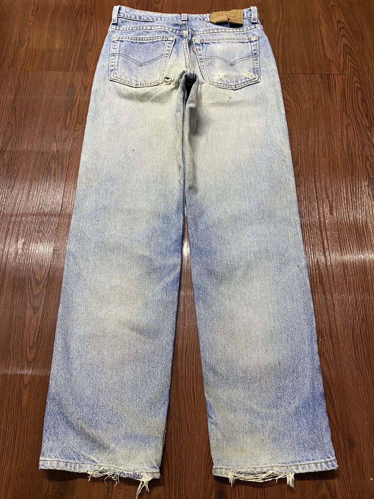 Levi's Vintage Clothing Vintage Levis 90s Blue Faded Wash Distressed Jeans Size US 28 / EU 44 - 2 Thumbnail