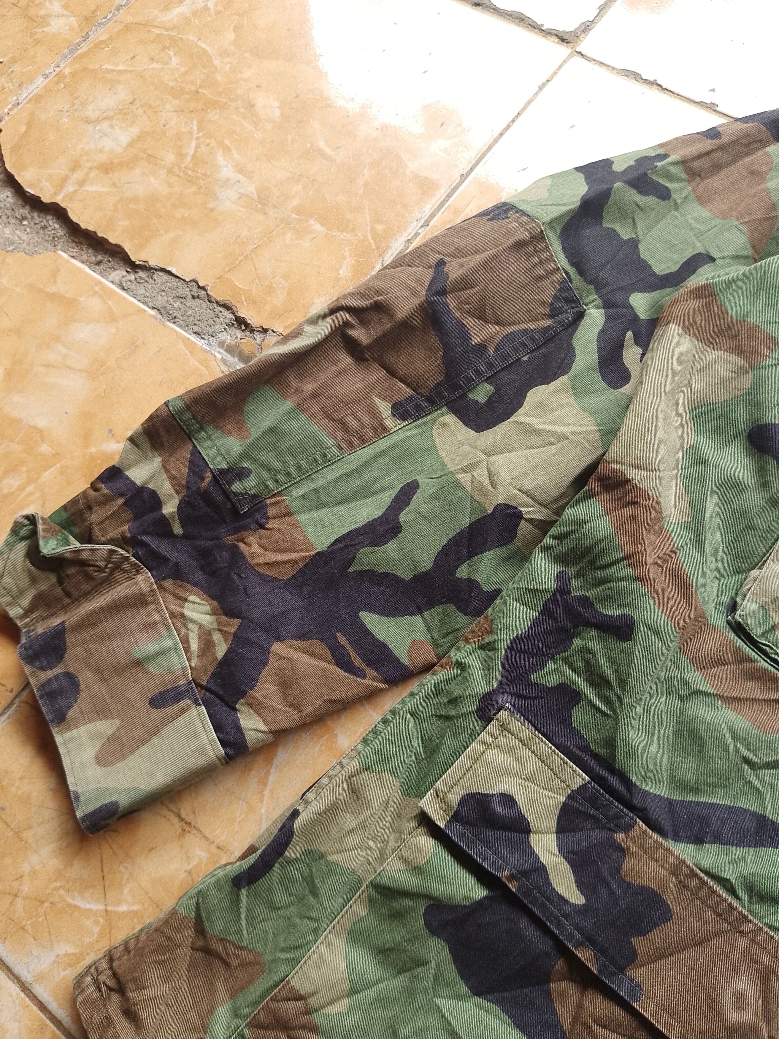 Vintage Vintage US ARMY Coat Woodland Camo Size US L / EU 52-54 / 3 - 4 Thumbnail