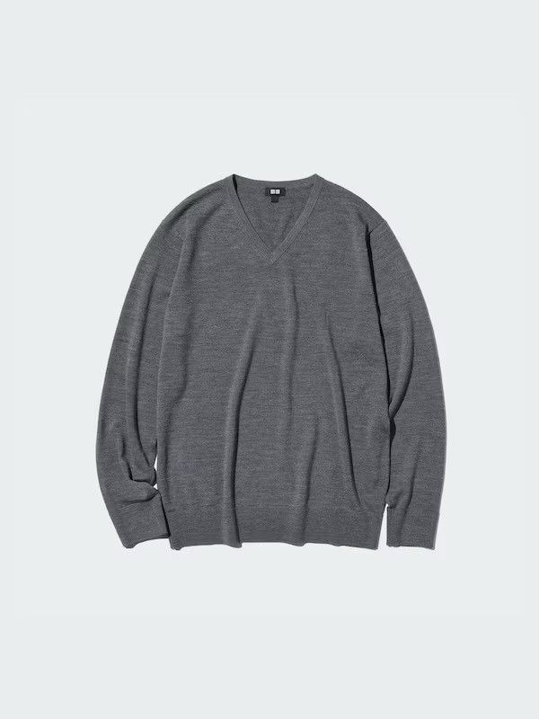Uniqlo Uniqlo Wool V-Neck Sweater Size US M / EU 48-50 / 2 - 5 Thumbnail
