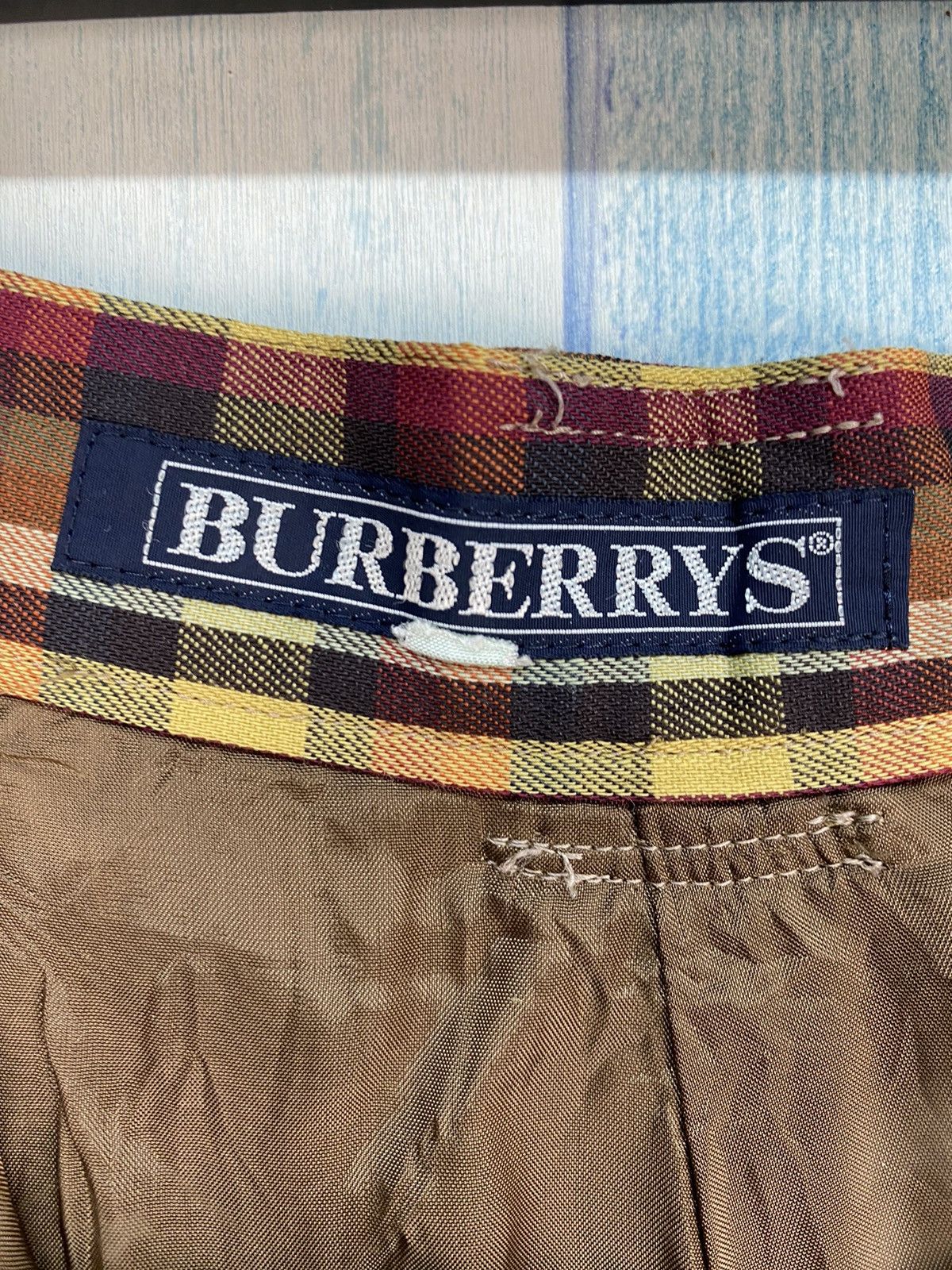 Burberry Vintage Burberrys Baggy Shortspants Size 27" / US 4 / IT 40 - 6 Thumbnail