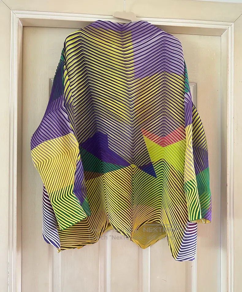 Issey Miyake Issey Miyake Main Line Pleated Top Size M / US 6-8 / IT 42-44 - 1 Thumbnail