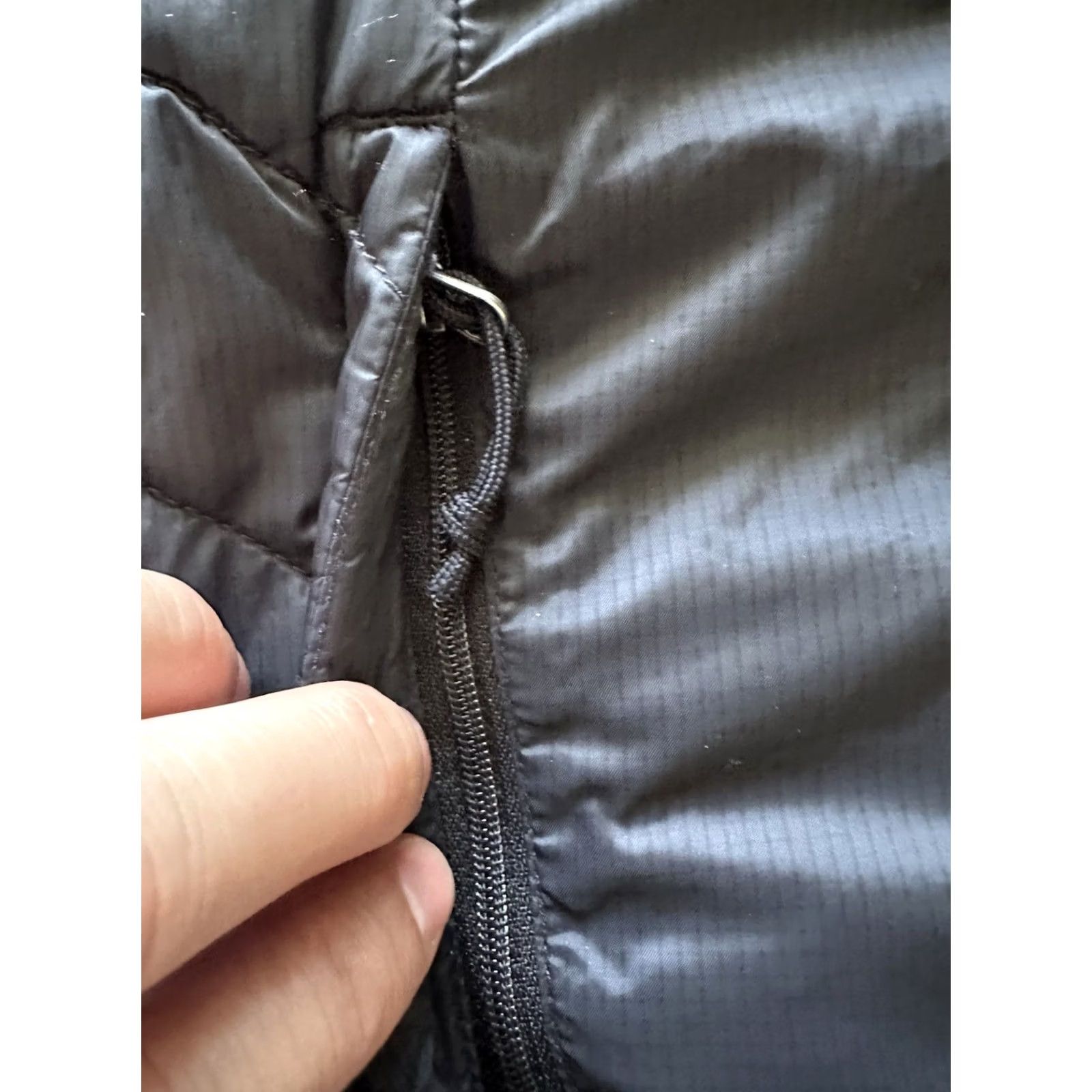 The North Face The North Face Primaloft Quilted Body Warmer Black Mens XL Gilet Vest Zip Pockets Full Zip Padded Stand-Up Collar Quilted Medium-Length Wool? Size US XL / EU 56 / 4 - 4 Thumbnail